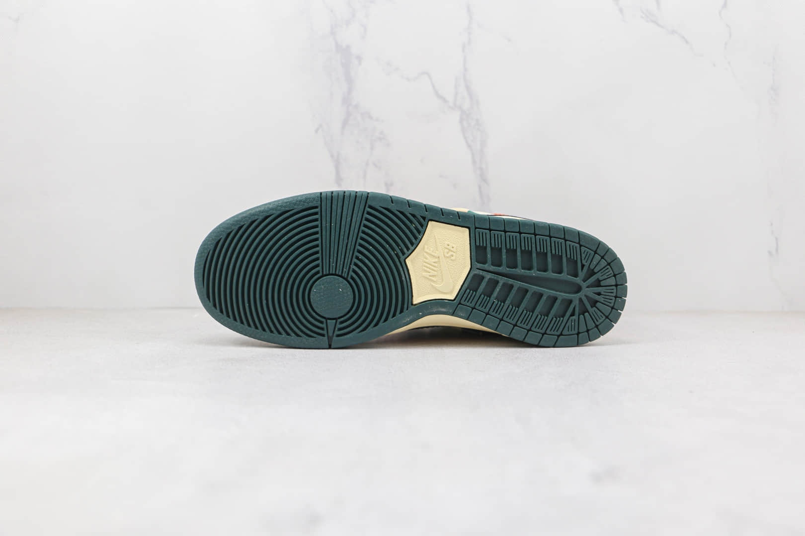 耐克Nike SB Dunk HIGH PRO纯原版本低帮SB DUNK断钩橙绿色板鞋原盒原标 货号：BQ6817-186