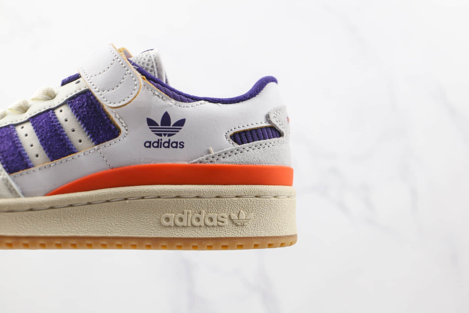 阿迪达斯Adidas originals Forum 84 low纯原版本三叶草白紫色Forum84复古板鞋原楦头纸板打造 货号:GX9049