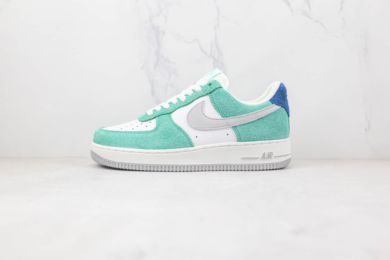 耐克Nike Air Force 1’07 Low纯原版本低帮空军一号釜山行麂皮白绿色板鞋内置气垫 货号:BQ8988-102