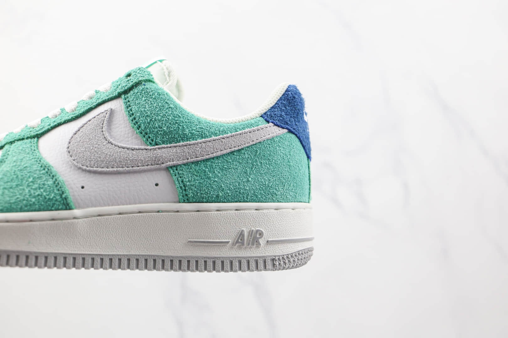 耐克Nike Air Force 1’07 Low纯原版本低帮空军一号釜山行麂皮白绿色板鞋内置气垫 货号:BQ8988-102