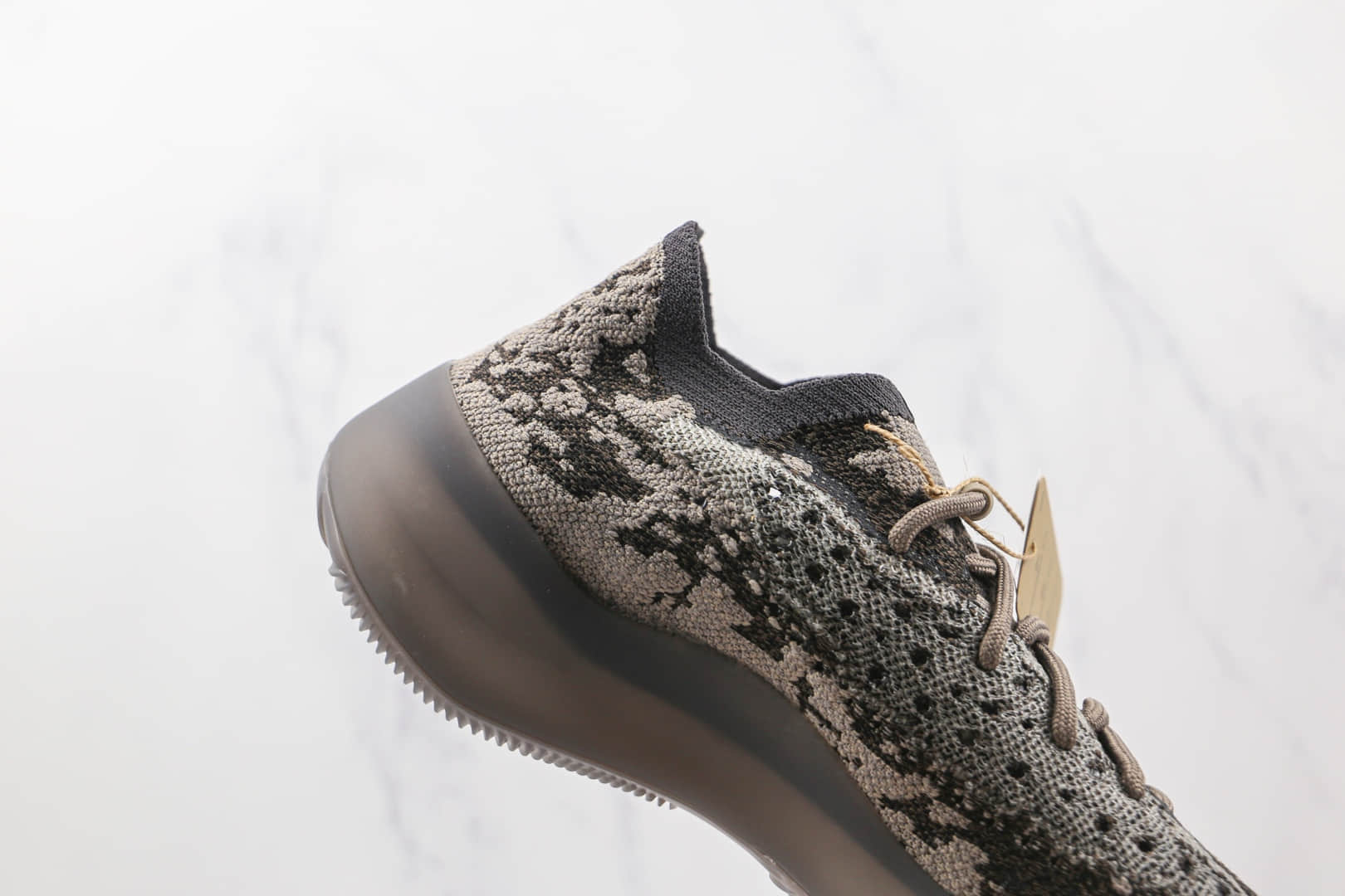 阿迪达斯Adidas YEEZY Boost 380纯原版本椰子380卡其黑外星人爆米花老爹鞋原楦头纸板打造 货号:GZ0472