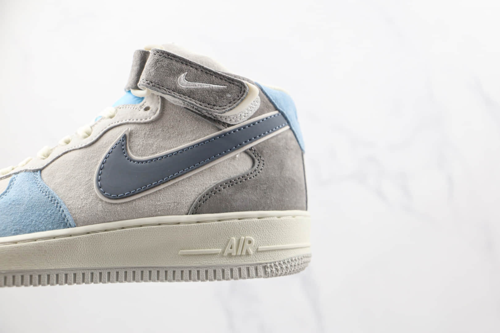 耐克Nike Air Force 1’07 Mid纯原版本中帮空军一号麂皮灰蓝色3M反光板鞋原盒原标 货号:AL6896-559