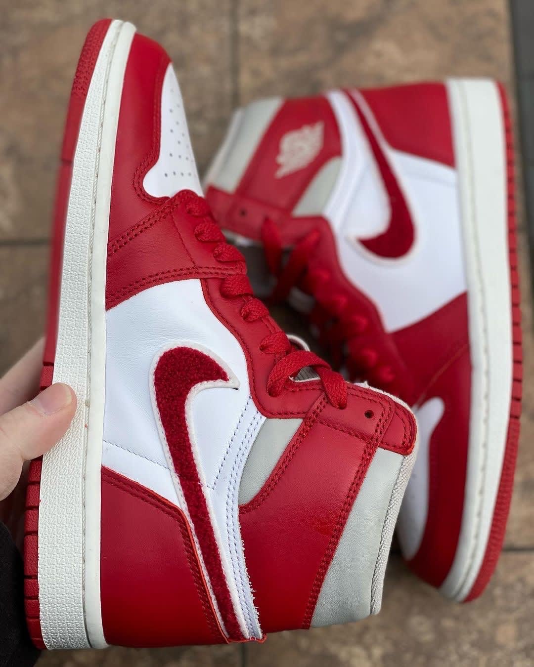 摇粒绒+灯芯绒+毛巾绒!这双AJ1质感真不错! 货号:DJ4891-061