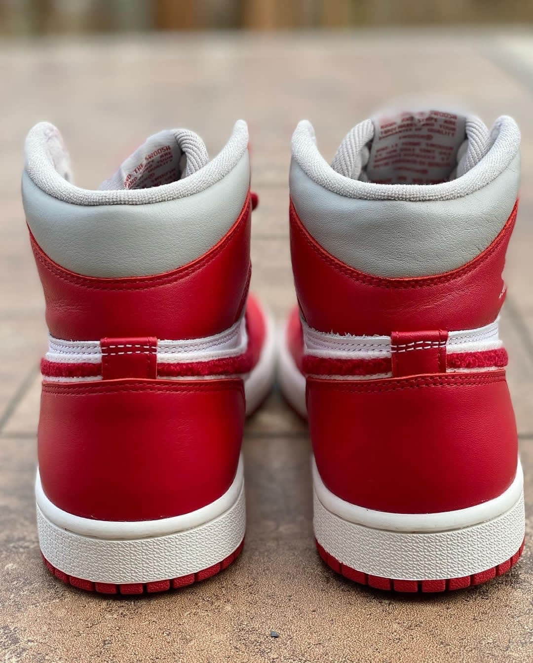 摇粒绒+灯芯绒+毛巾绒!这双AJ1质感真不错! 货号:DJ4891-061