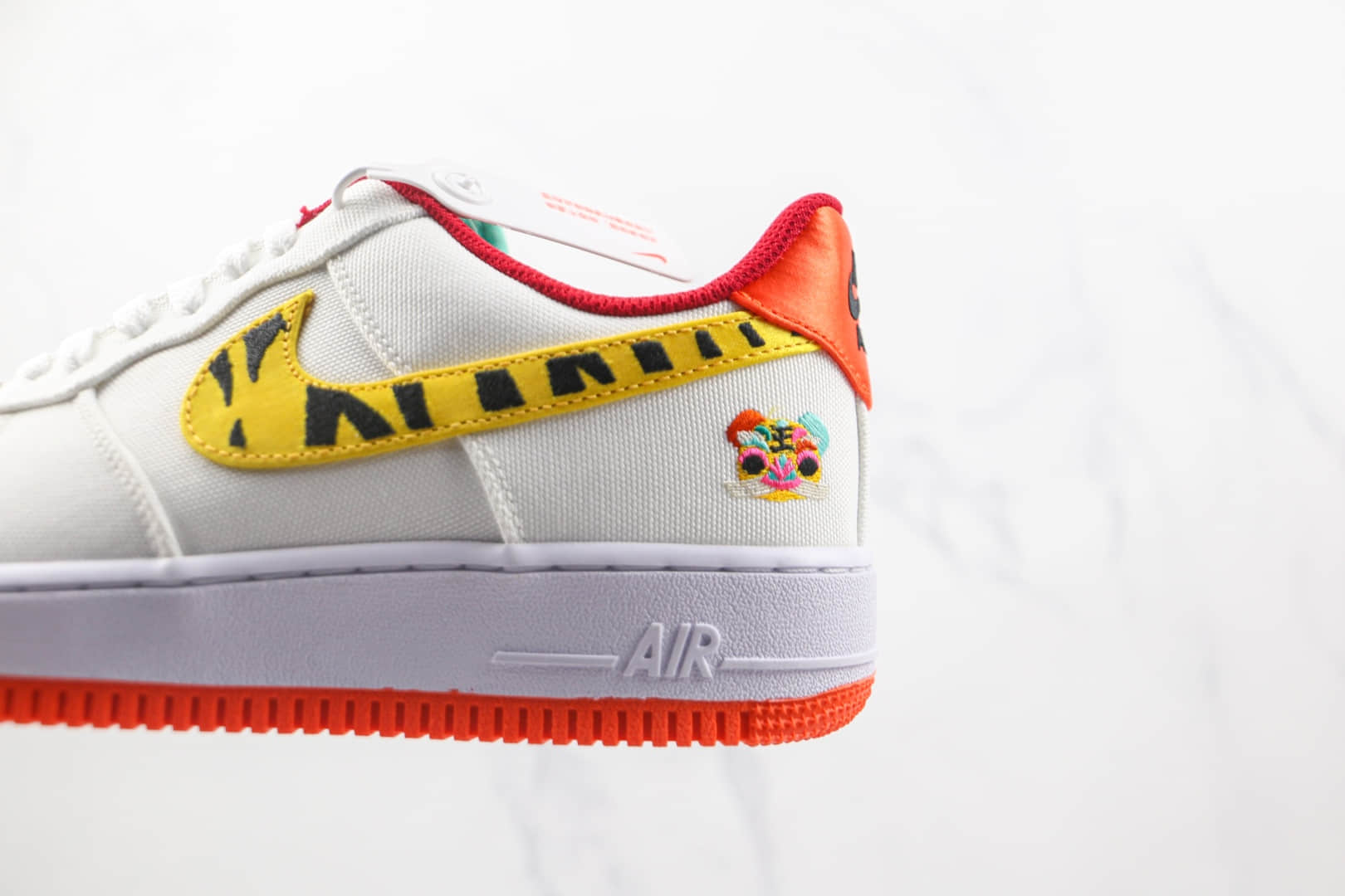 耐克Nike Air Force 1’07 Low纯原版本低帮空军一号虎年限定刺绣斑马白黄红色板鞋内置气垫 货号:DQ4502-171