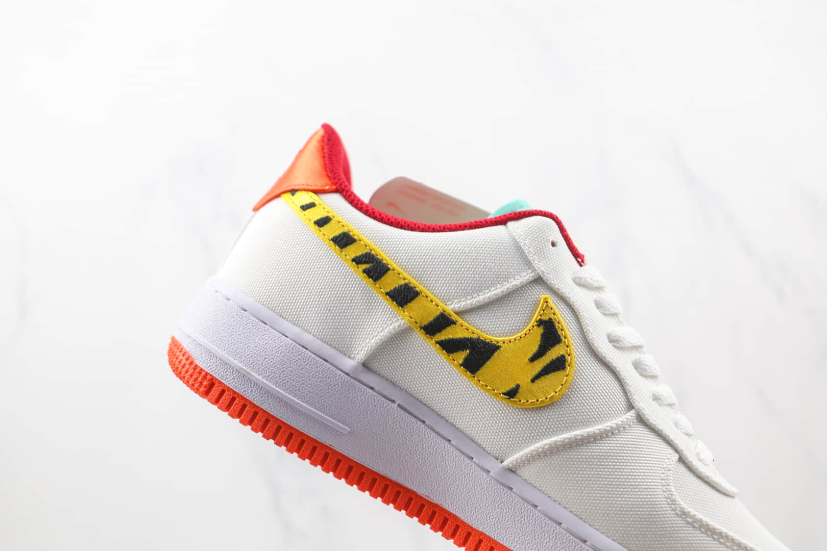 耐克Nike Air Force 1’07 Low纯原版本低帮空军一号虎年限定刺绣斑马白黄红色板鞋内置气垫 货号:DQ4502-171