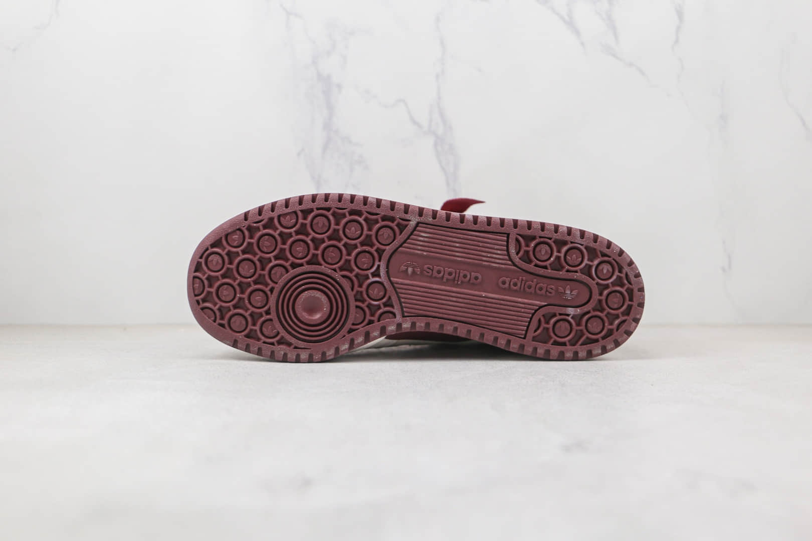 阿迪达斯Adidas originals Forum 84 low纯原版本白酒红色Forum魔术贴印花板鞋原档案数据开发 货号：GX8866