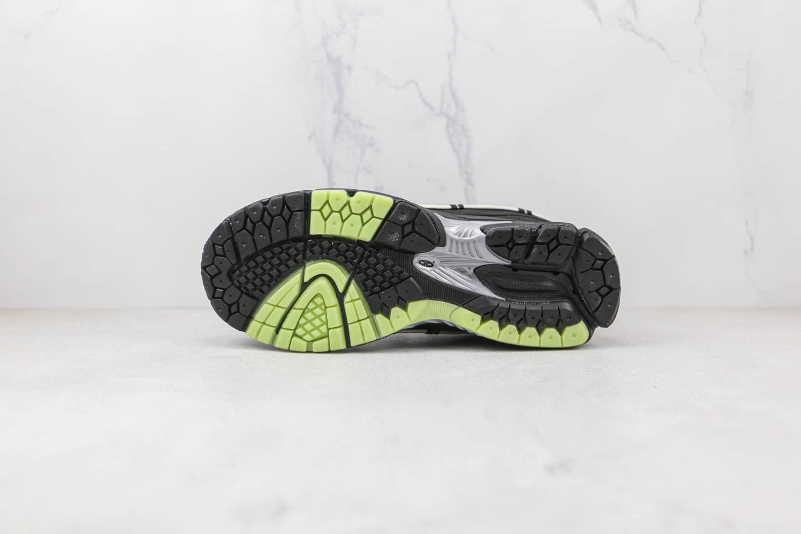 新百伦New Balance 2002R x Randomevent联名款纯原版本NB2002R黑白色复古老爹鞋原盒原标 货号：ML2002RZ