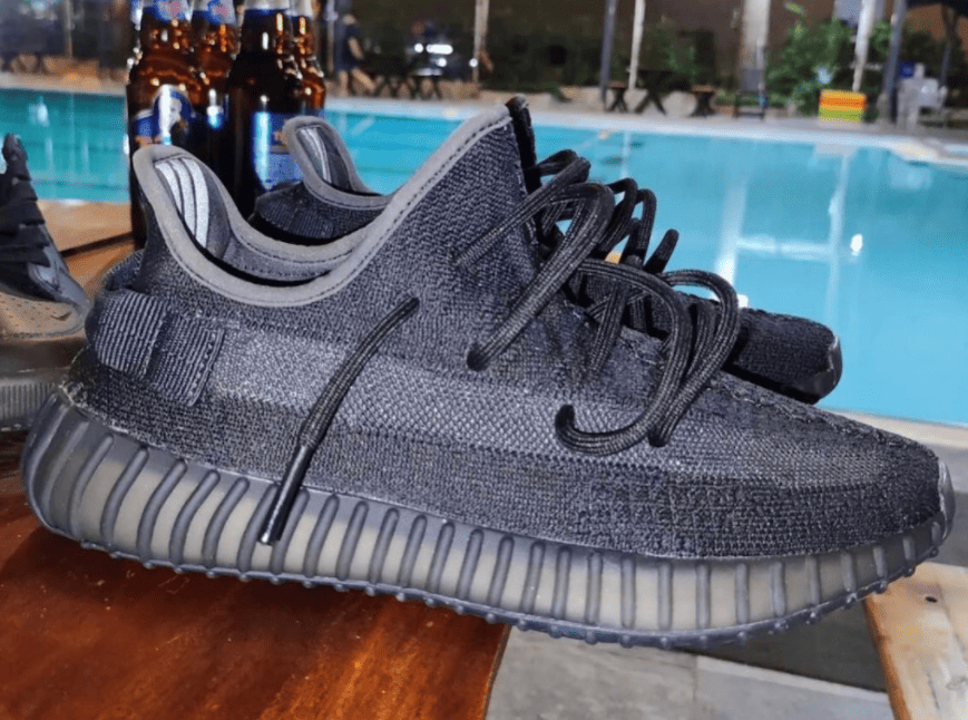 黑武士2.0!椰子350 V2新配色首度曝光! 货号:HQ4540