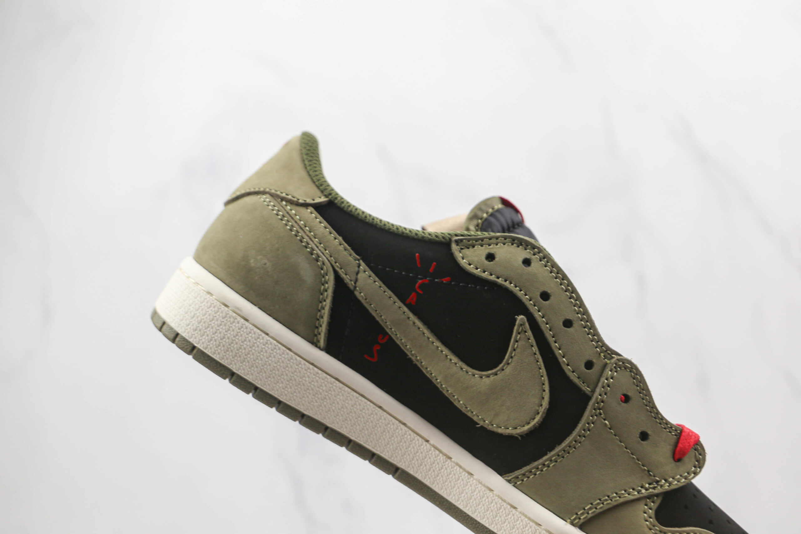 CQ4277-008 乔丹Air Jordan 1 low x Travis Scott联名款纯原版本低帮AJ1三方联名款军绿色板鞋原楦头纸板打造 货号:CQ4277-008