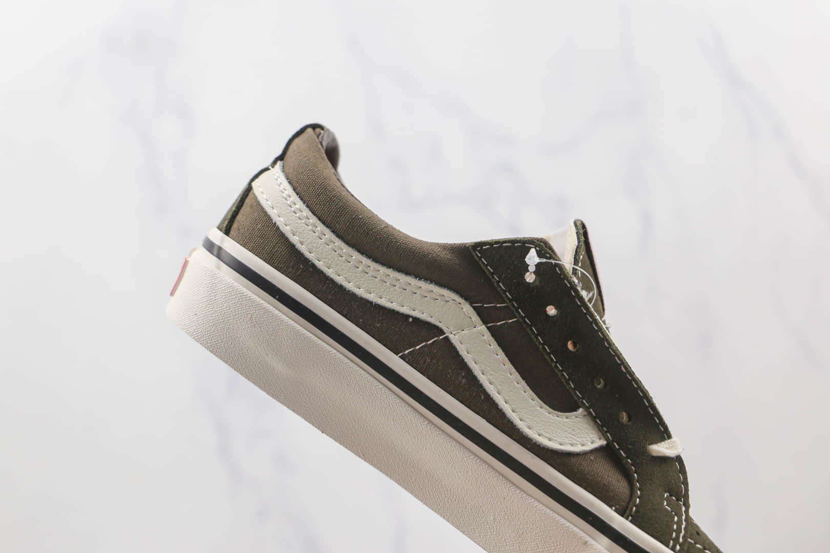 万斯Vans Sk8-Low公司级版本余文乐同款军绿色硫化帆布鞋原楦头纸板打造 货号：VN0A4UWI2V7