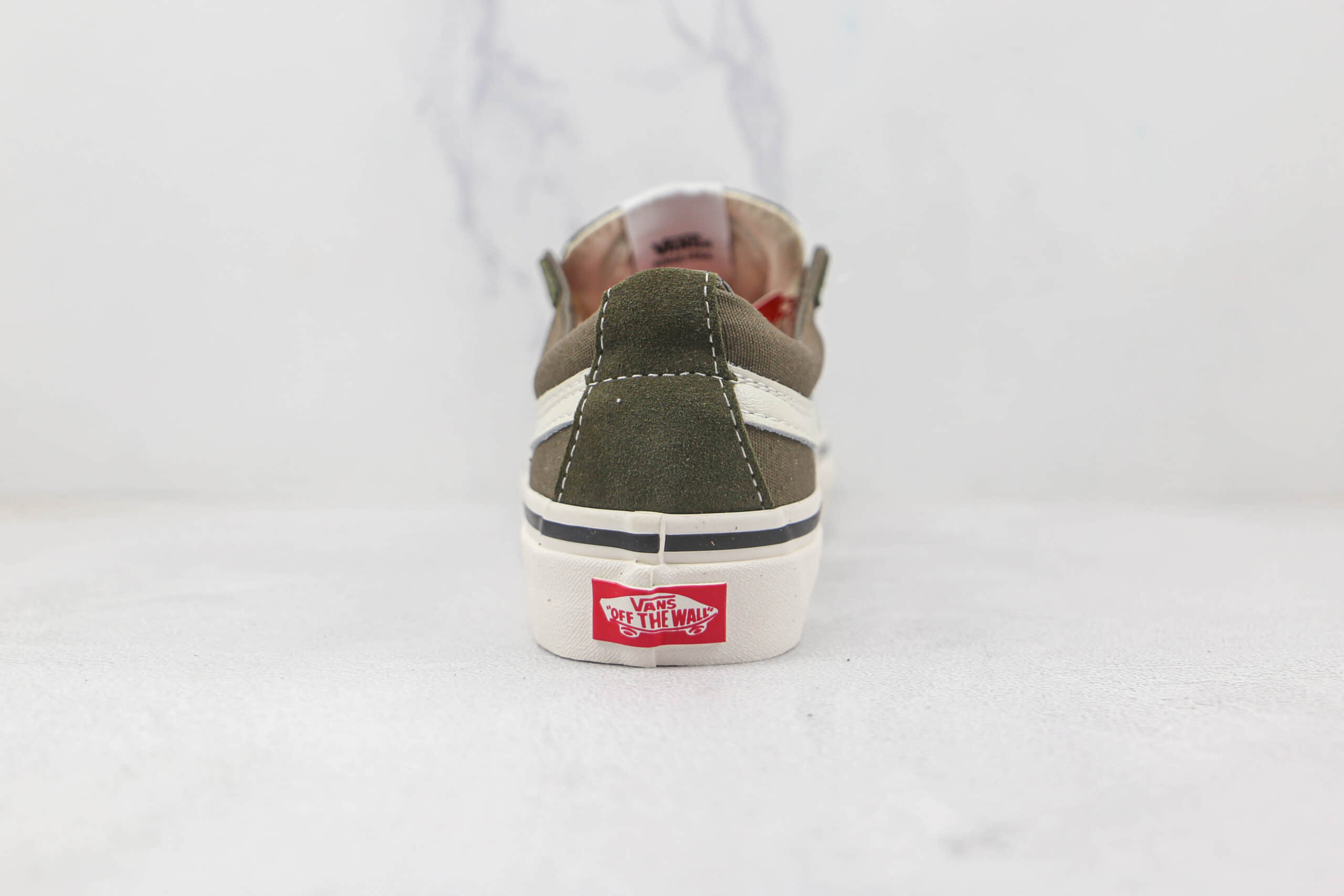 万斯Vans Sk8-Low公司级版本余文乐同款军绿色硫化帆布鞋原楦头纸板打造 货号：VN0A4UWI2V7