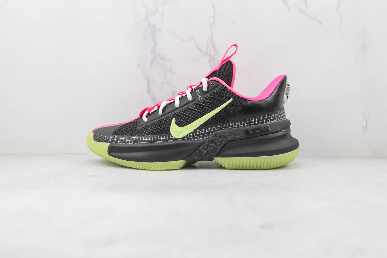 耐克NIKE LEBRON Ambassador 13纯原版本詹姆斯使节13代黑粉夜光篮球鞋内置气垫支持实战 货号:CQ9329-001