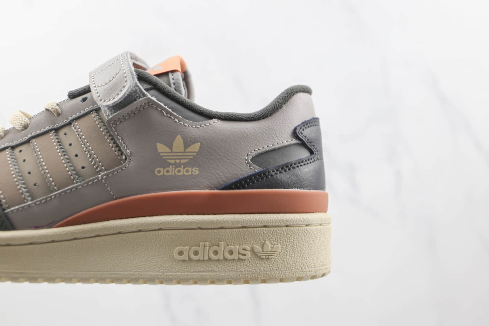 阿迪达斯adidas originals Forum 84 low纯原版本灰色Forum84复古板鞋原档案数据开发 货号:GX4576