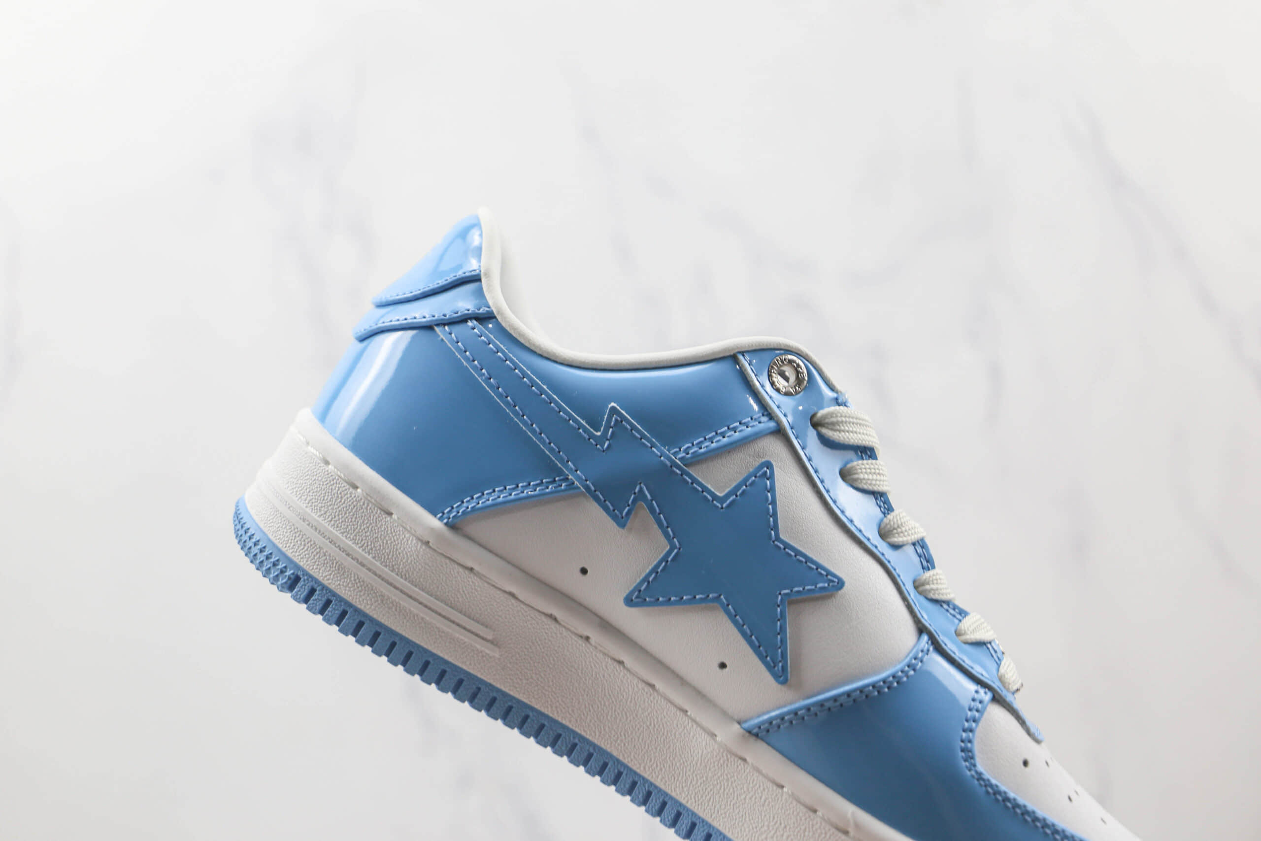 猿人头Bape Sta Tokyo白蓝低帮漆皮板鞋原档案数据开发 货号:1H20191048