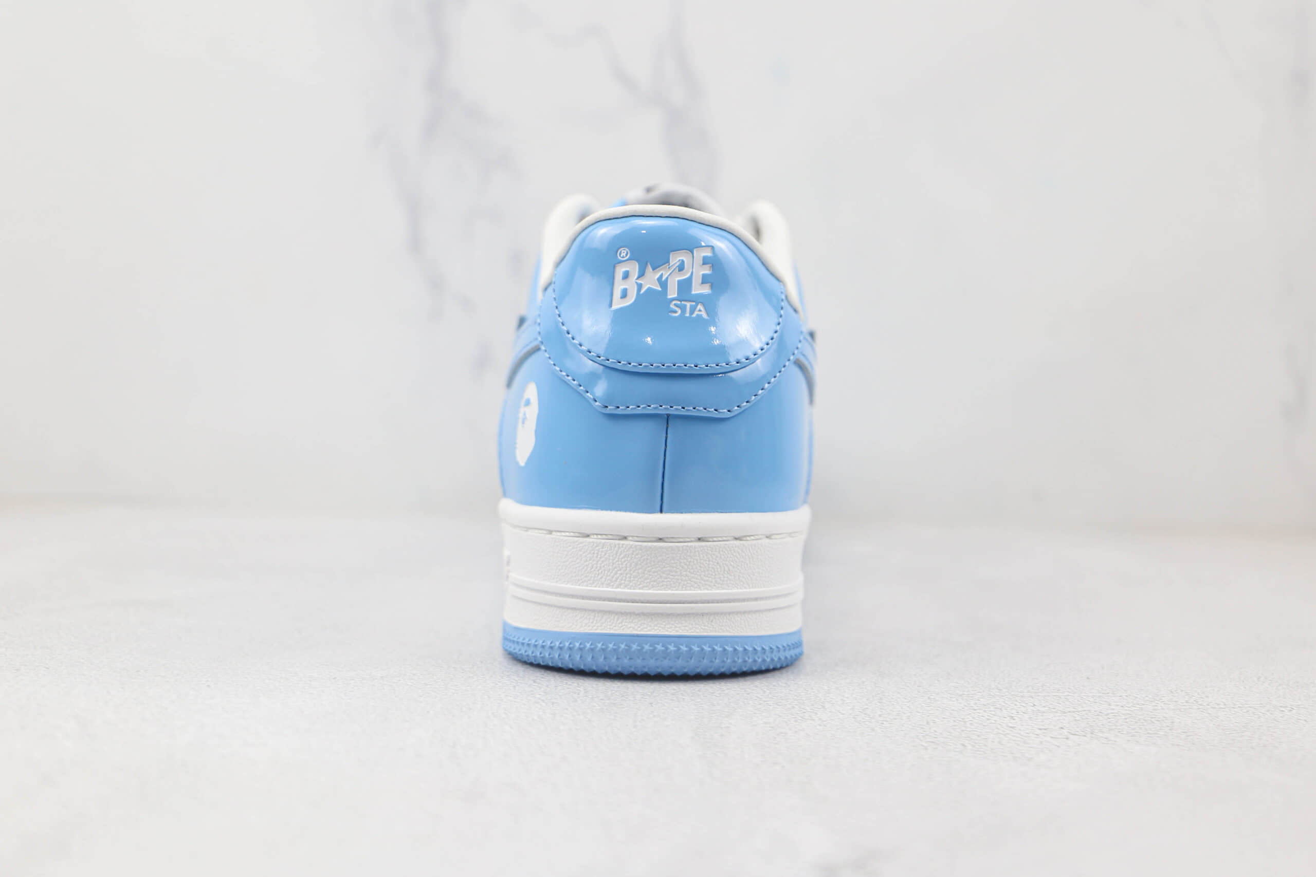 猿人头Bape Sta Tokyo白蓝低帮漆皮板鞋原档案数据开发 货号:1H20191048