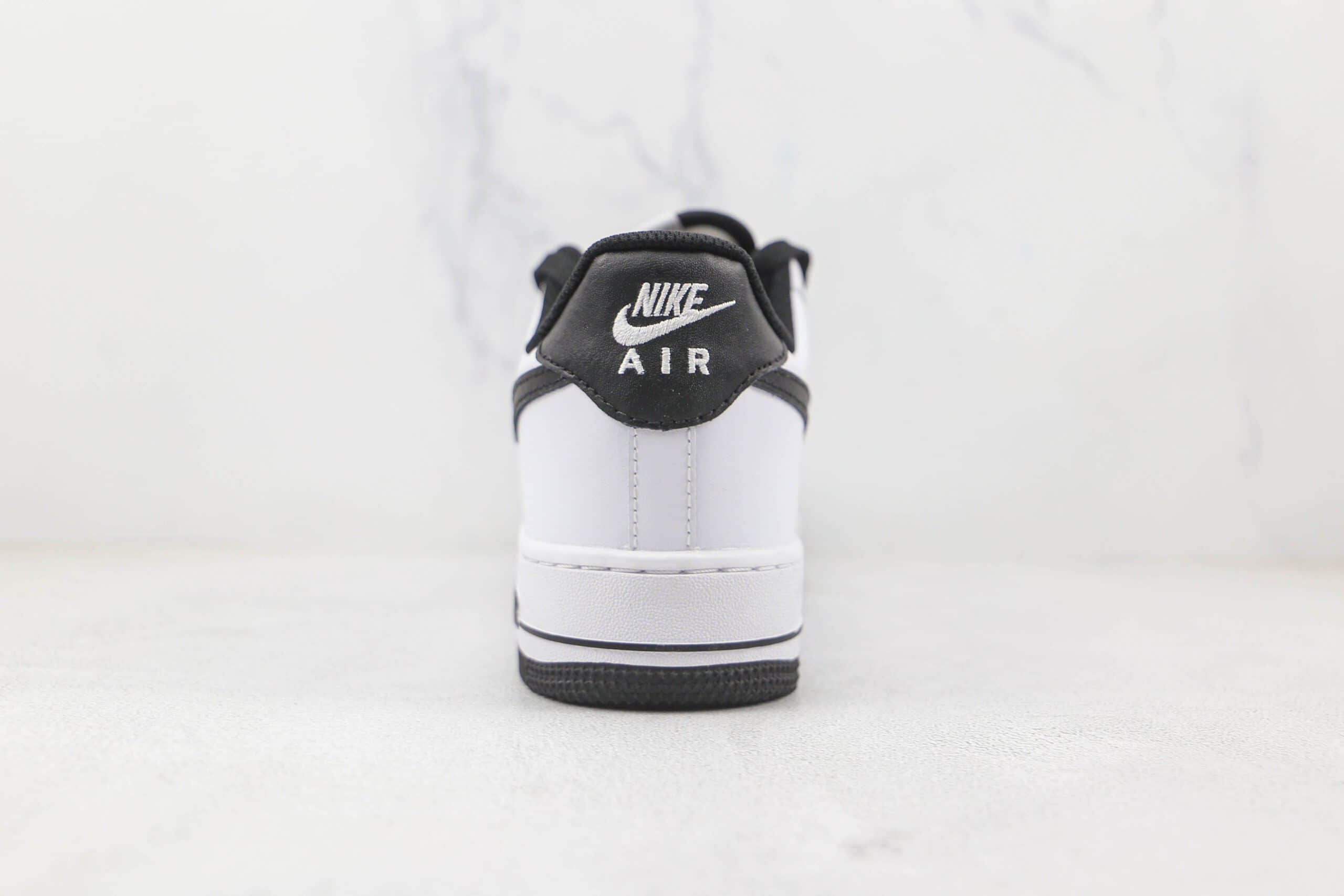 耐克Nike Air Force 1’07 Low纯原版本低帮空军一号白黑勾板鞋内置气垫 货号:DH7561-102