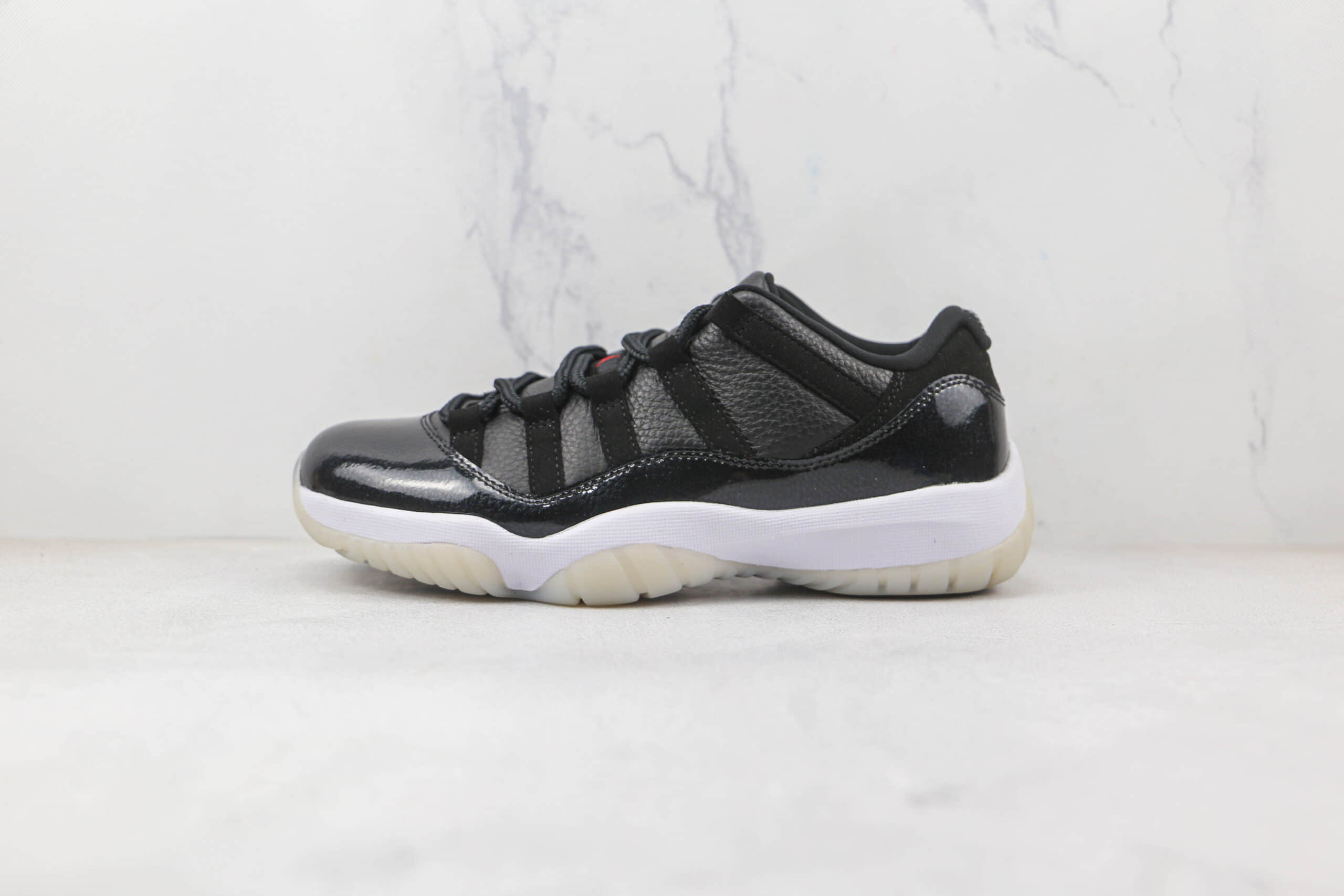 乔丹Air Jordan AJ11 Low纯原版本低帮AJ11 72-10大魔王篮球鞋内置气垫碳板支持实战 货号:AV2187-001