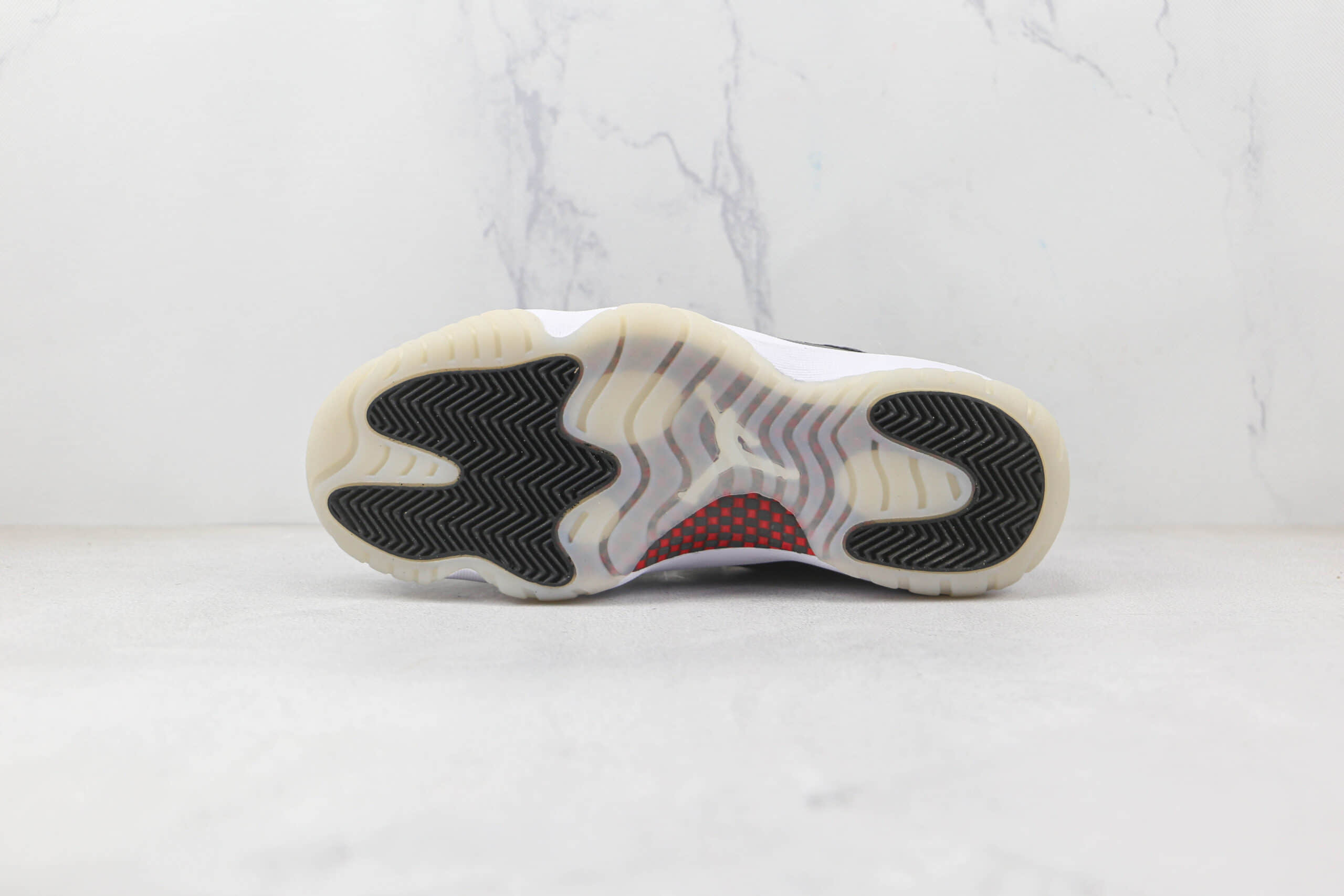 乔丹Air Jordan AJ11 Low纯原版本低帮AJ11 72-10大魔王篮球鞋内置气垫碳板支持实战 货号:AV2187-001