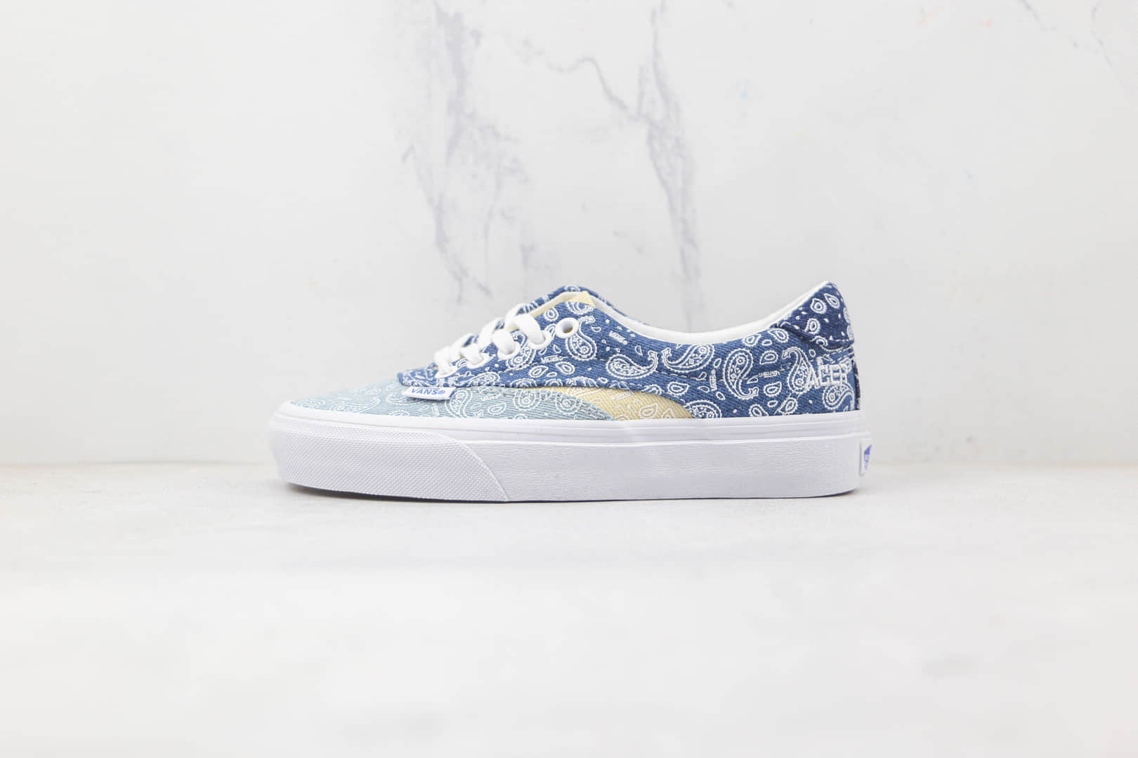 万斯Vans Acer Ni Sp公司级版本低帮牛仔蓝白腰果花复古硫化板鞋原楦头纸板打造 货号:VN0A4UWYASN