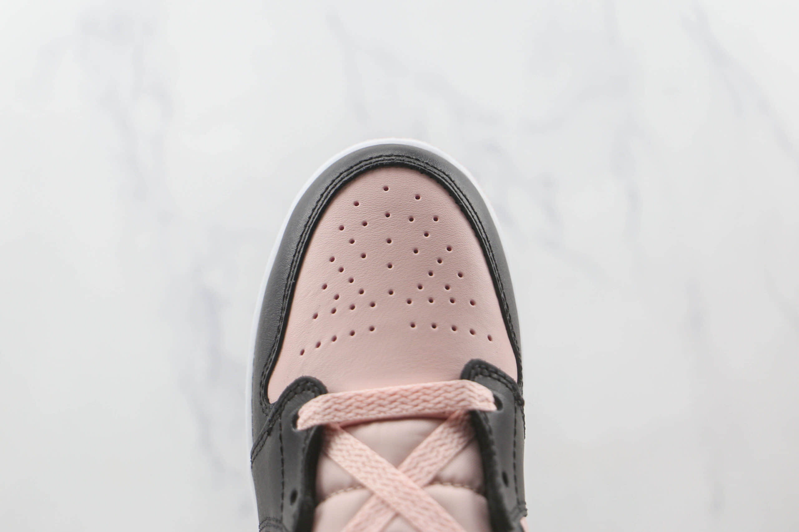 乔丹Air Jordan 1 Mid纯原版本中帮AJ1黑樱花粉篮球鞋原楦头纸板打造 货号：554725-604