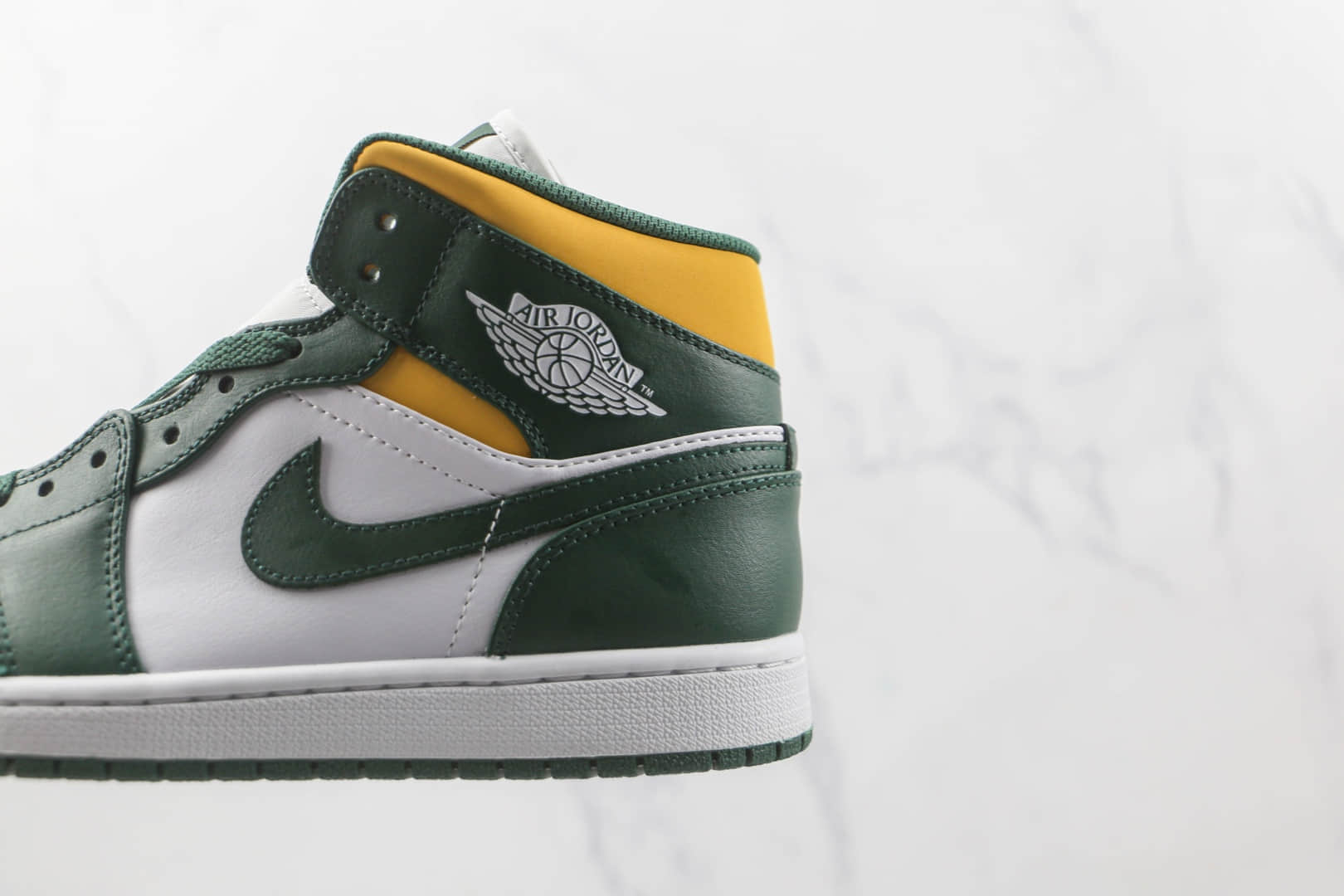乔丹Air Jordan 1 Mid纯原版本中帮AJ1白绿黄西雅图超音速配色板鞋原档案数据开发 货号:554724-371