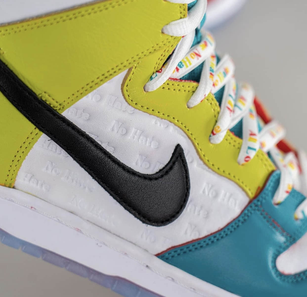 酷似“What The”!全新FroSkate x SB Dunk Hi上脚图释出! 货号:DH7778-100