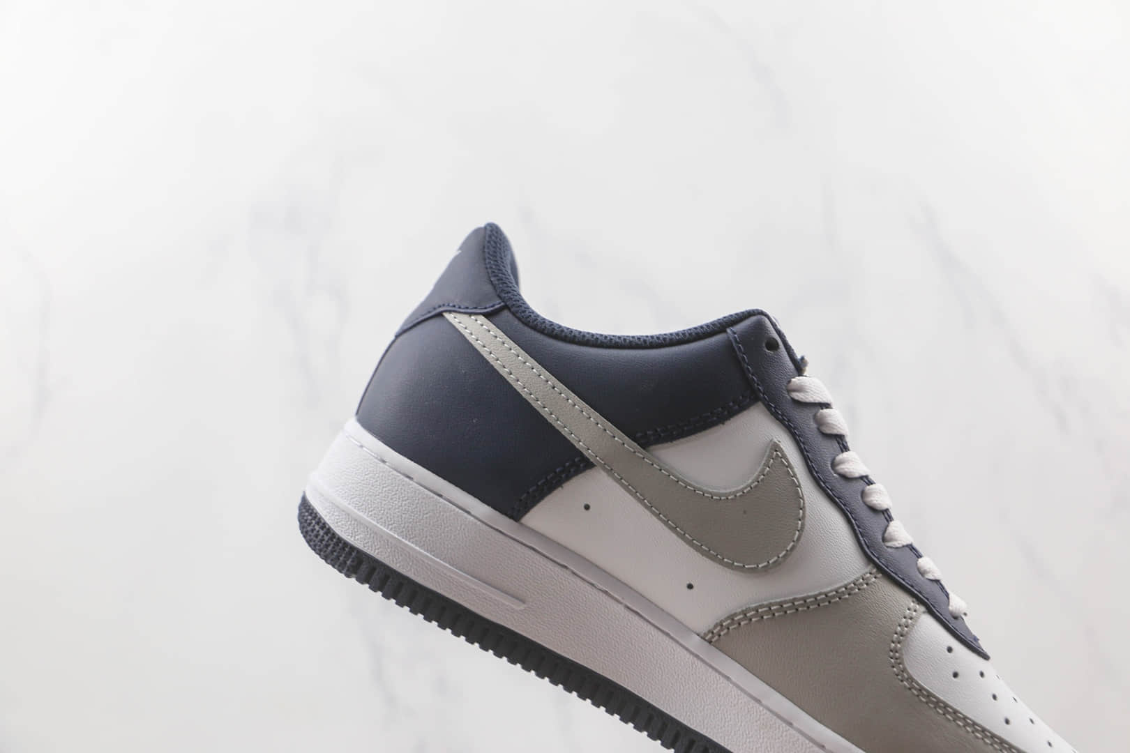 耐克Nike Air Force 1’07 Low纯原版本低帮空军一号巴黎灰蓝拼接板鞋内置气垫 货号:BS8872-055