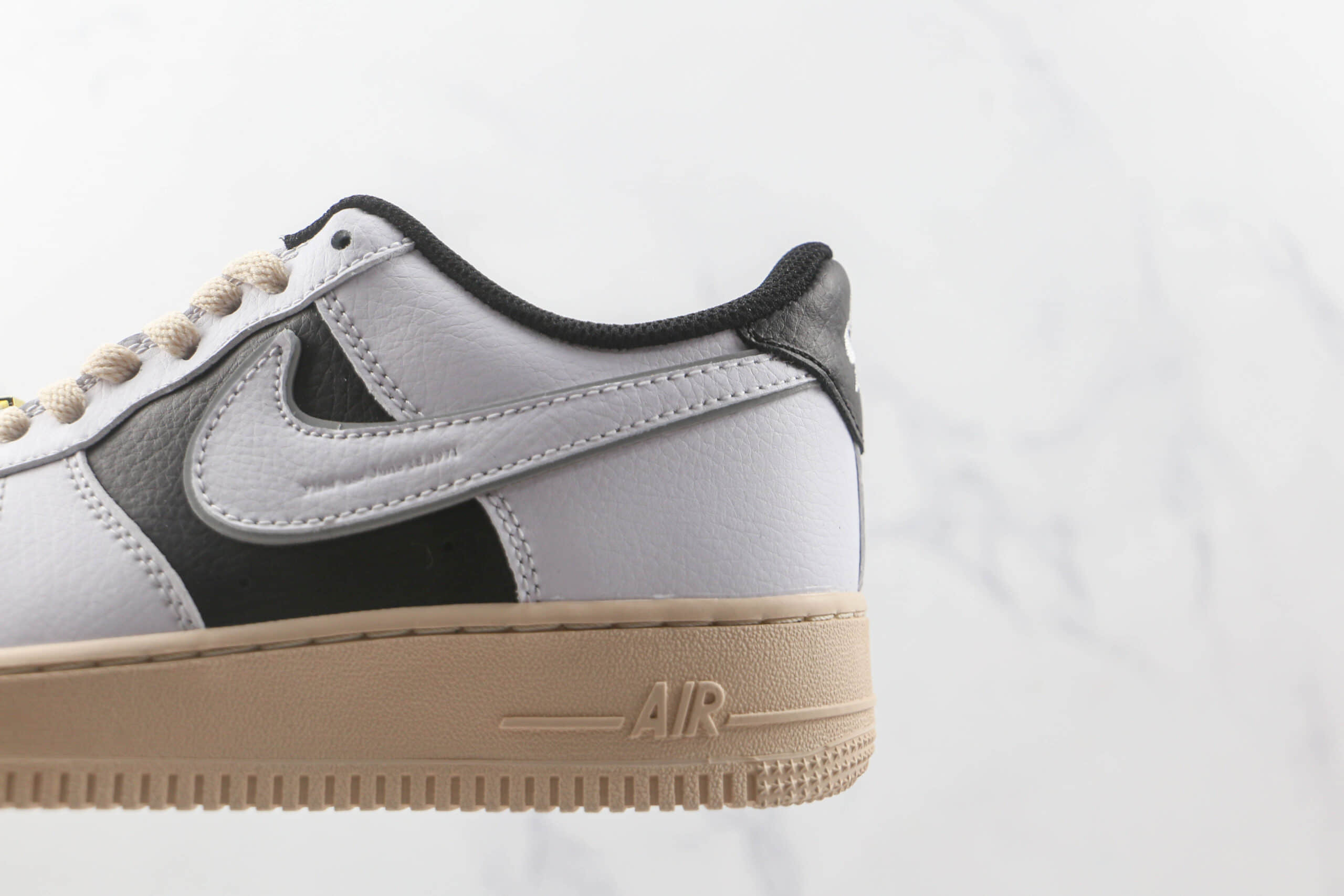 耐克Nike Air Force 1’07 Low纯原版本低帮空军一号白黑拼接板鞋内置气垫 货号:DJ7015-101