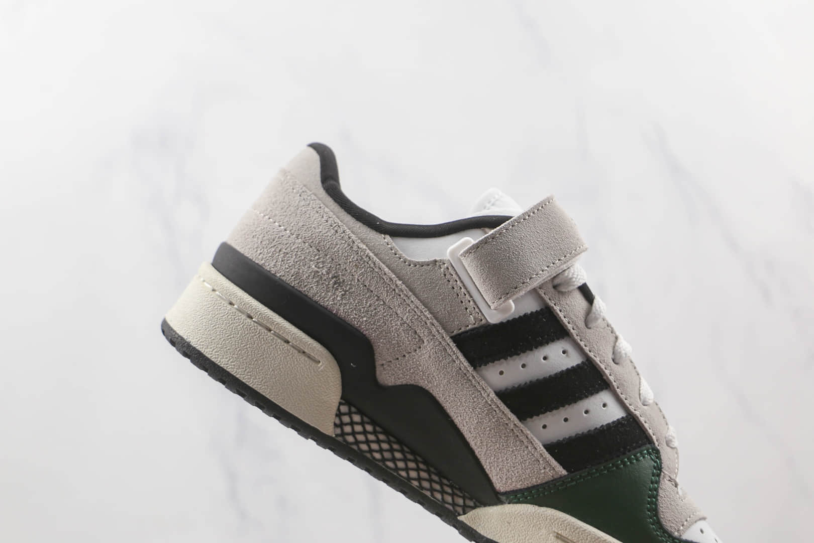 阿迪达斯adidas originals Forum 84 low纯原版本灰绿色复古板鞋原档案数据开发 货号:GY8203