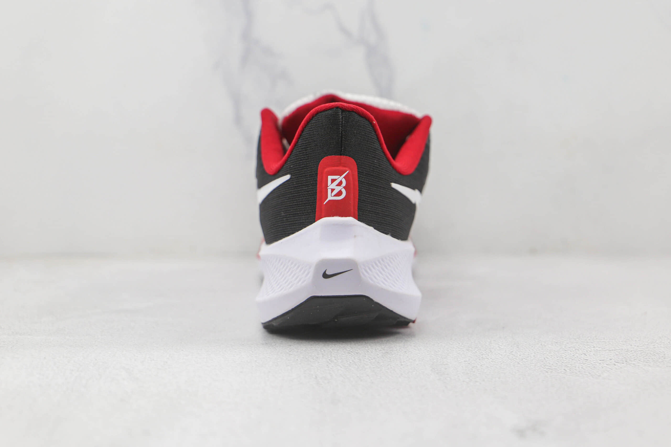 耐克Nike Zoom Pegasus纯原版本飞马39代黑红色慢跑鞋原档案数据开发 货号：DQ7871-001