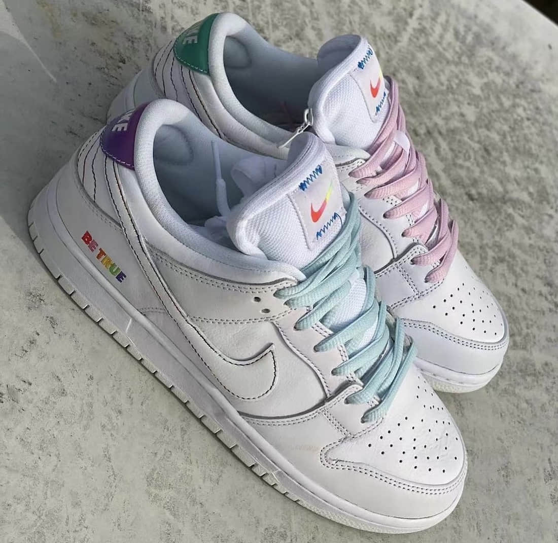 鸳鸯设计+彩虹渐变！全新Nike SB Dunk Low实物释出！