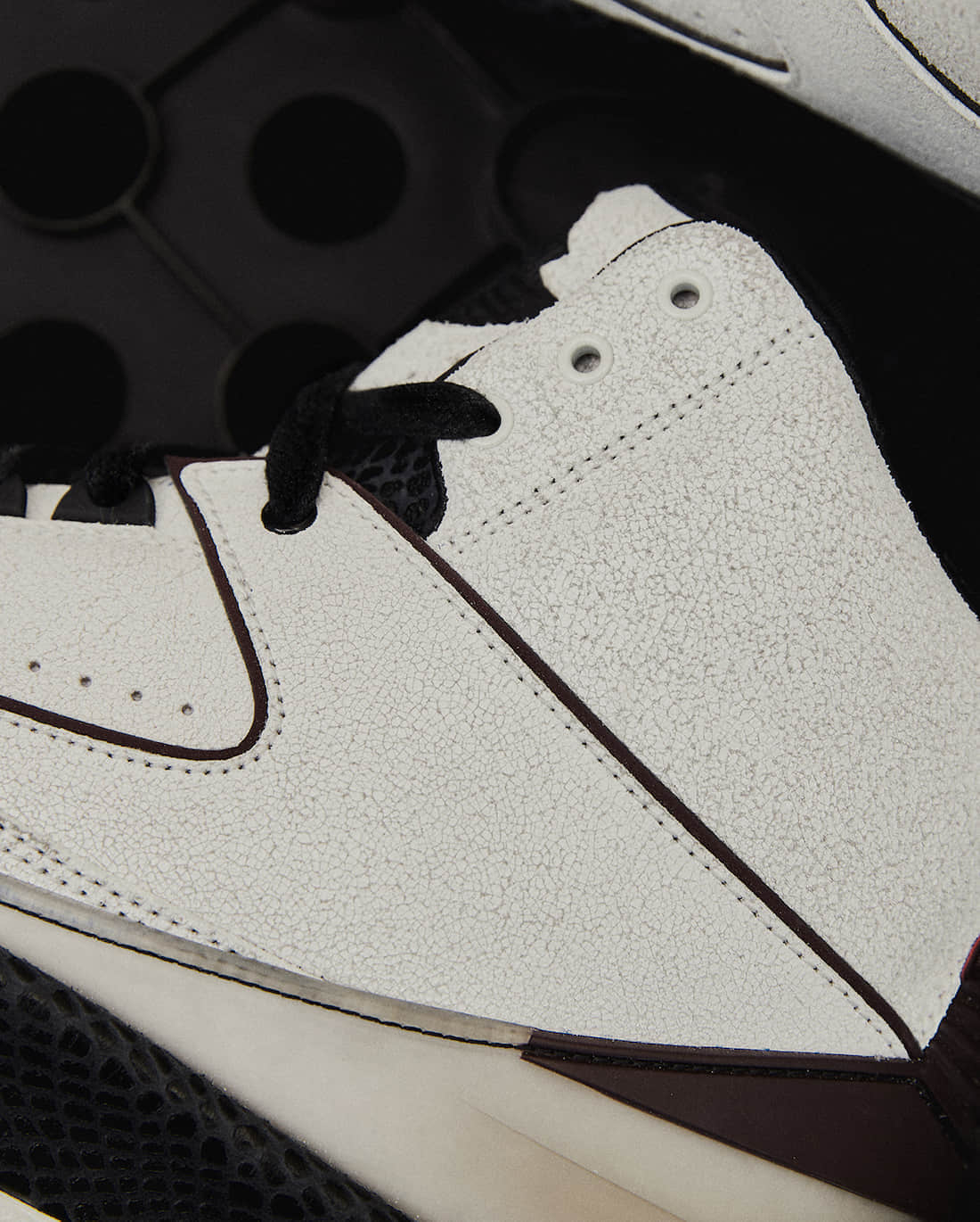 冰裂纹鞋面+蛇纹中底!全新AMM x AJ2即将发售! 货号:DO7216-100