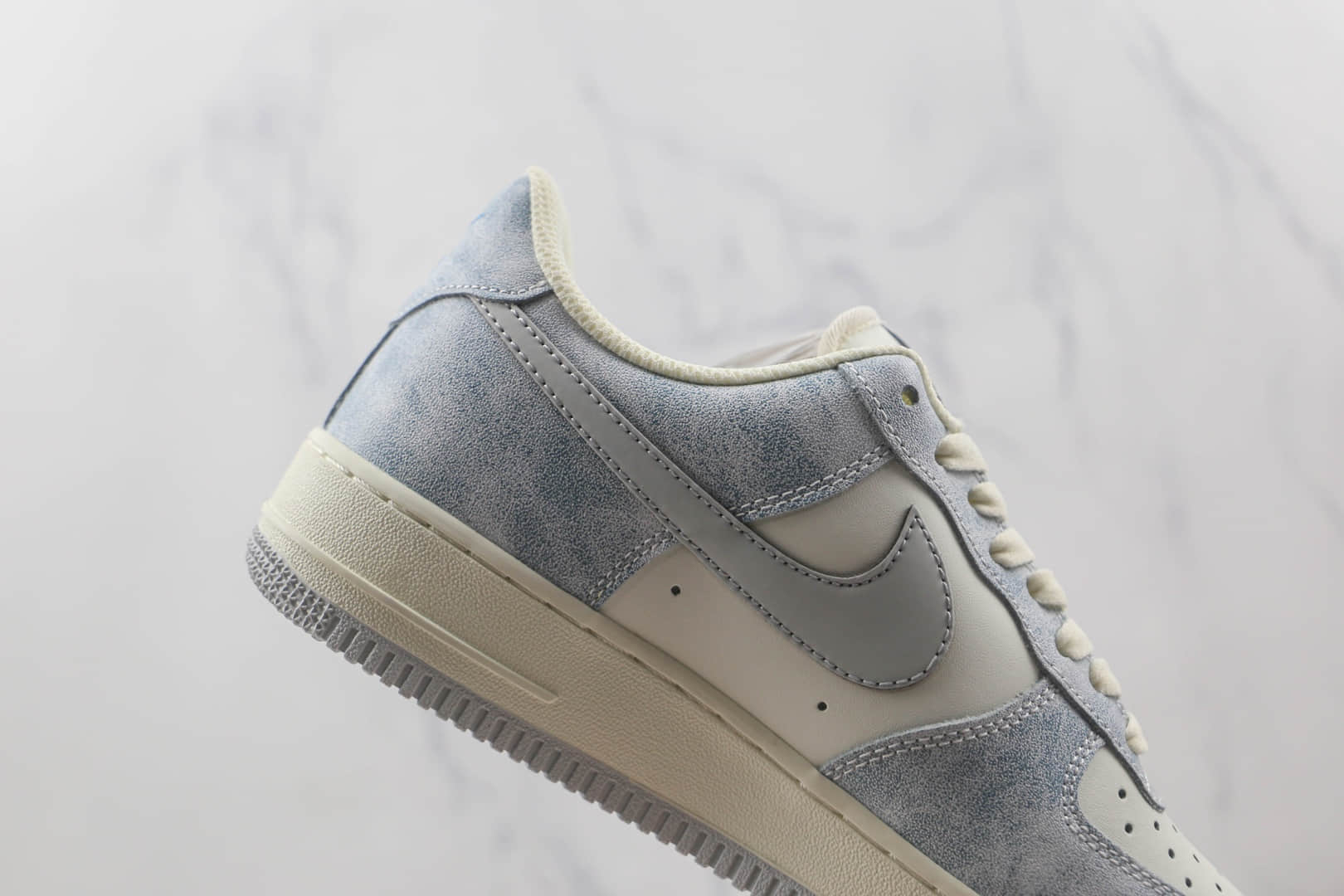 耐克Nike Air Force 1’07 Low纯原版本低帮空军一号迷雾蓝配色板鞋内置气垫 货号:CL5568-663
