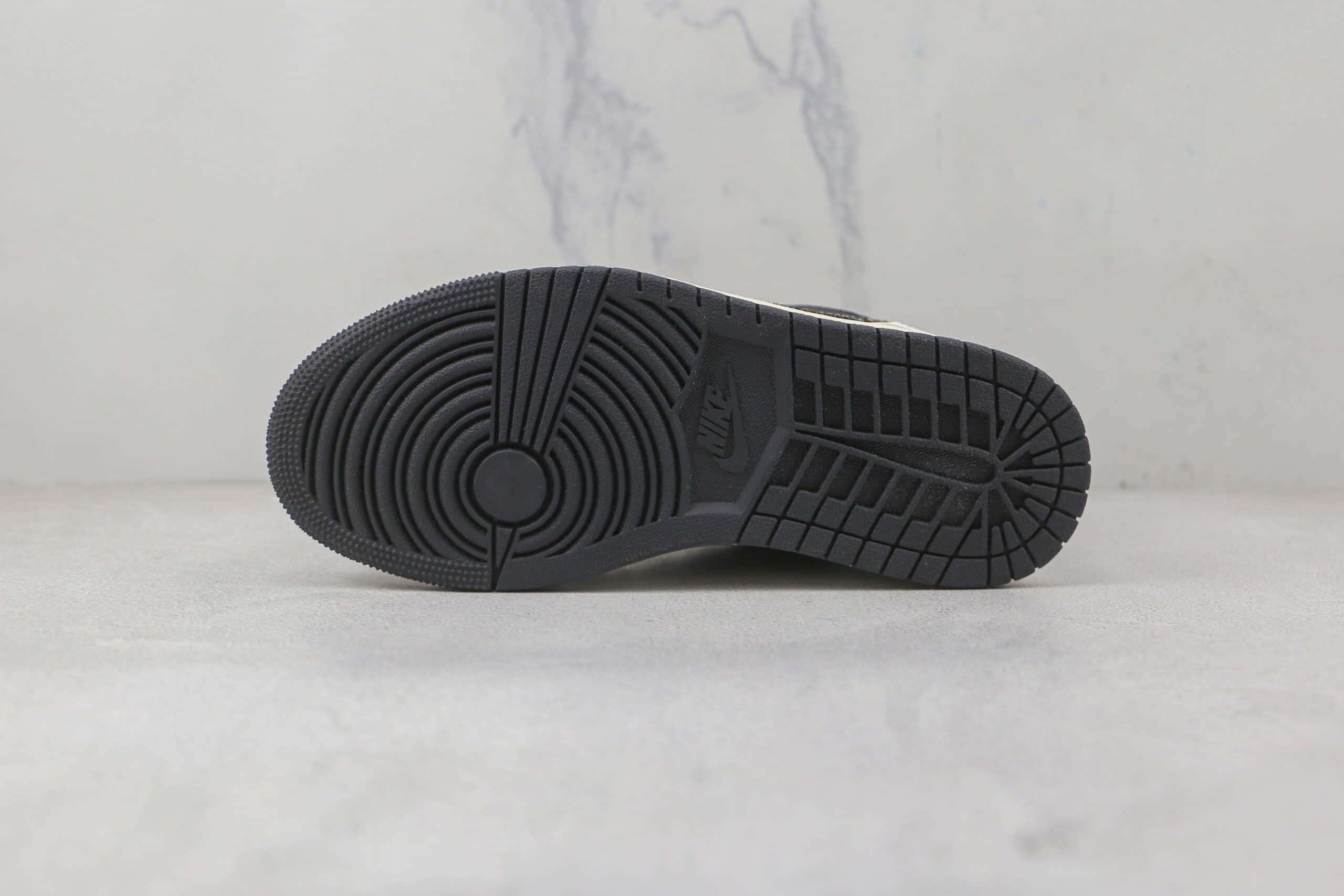 乔丹Air Jordan1 Low纯原版本低帮AJ1白黑金丝绸板鞋原档案数据开发 货号:DV1762-001