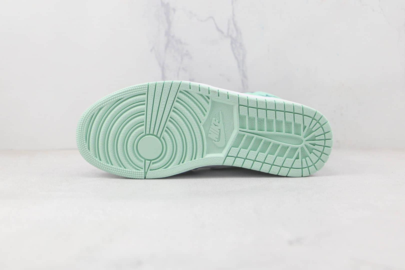 乔丹Air Jordan 1 Mid纯原版本中帮AJ1绿色篮球鞋原档案数据开发 货号:554724-413