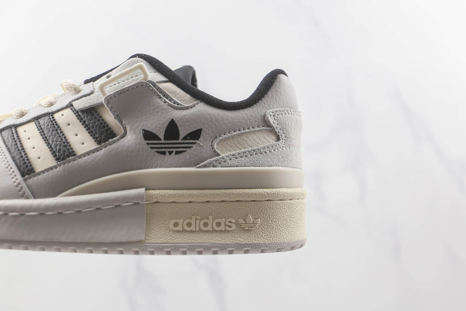 阿迪达斯Adidas originals Forum 84 low纯原版本低帮Forum84魔术贴复古板鞋原楦头纸板打造 货号:GX6284