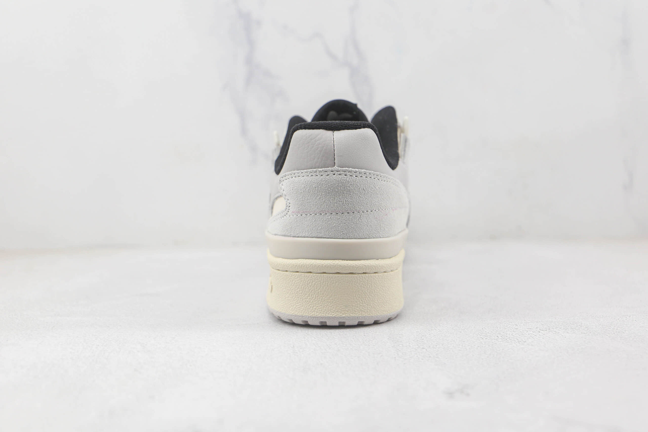 阿迪达斯Adidas originals Forum 84 low纯原版本低帮Forum84魔术贴复古板鞋原楦头纸板打造 货号:GX6284