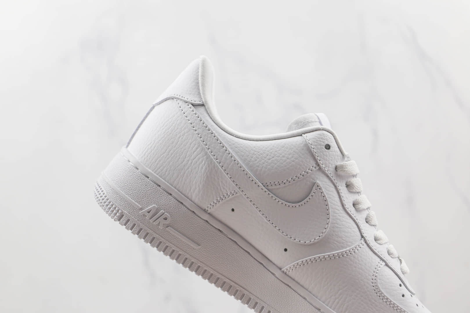 耐克Nike Air Force 1’07 Low纯原版本空军一号低帮AF1板鞋纯白字母印花原厂中底钢印 货号:CW2288-111