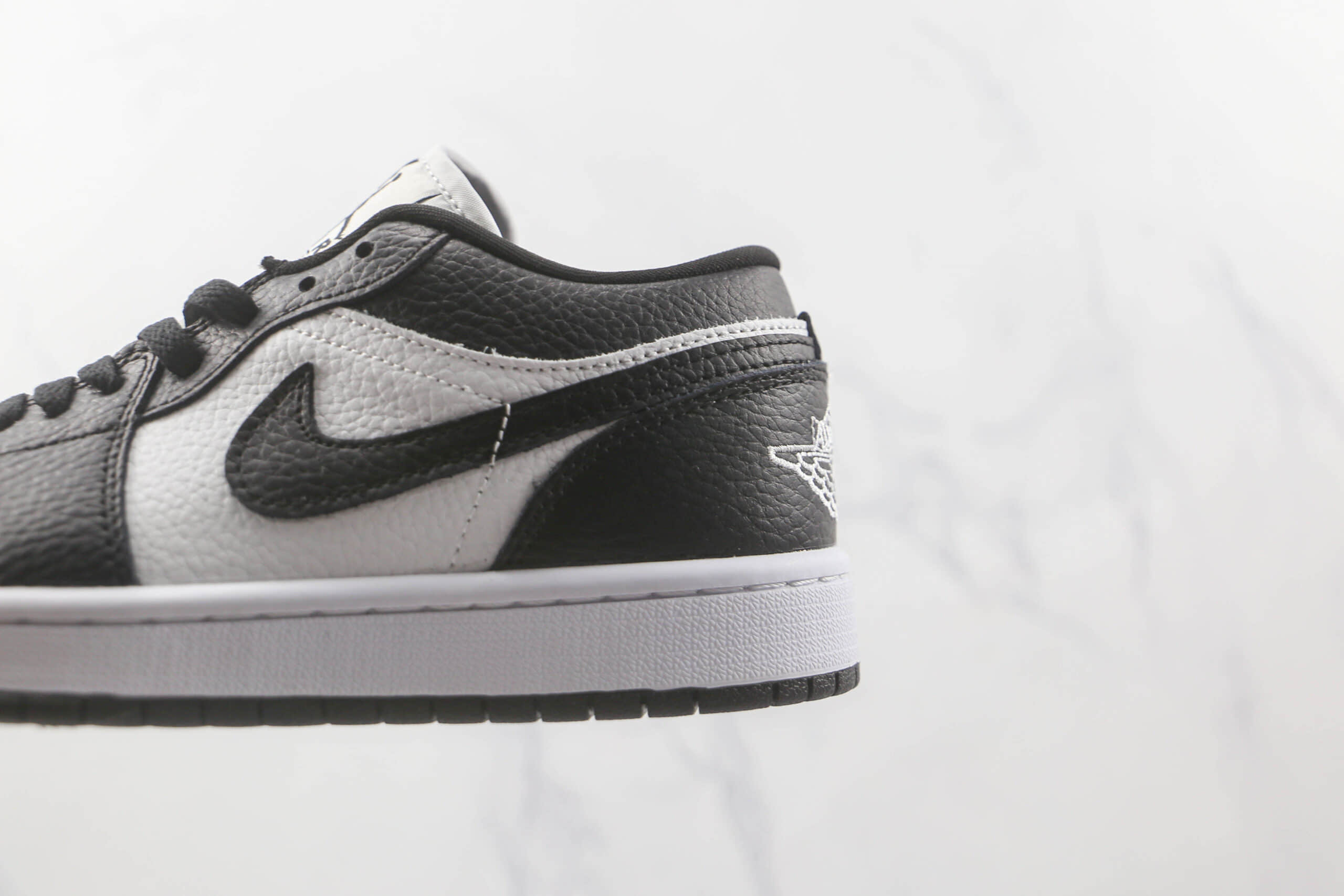 乔丹Air Jordan 1 Low Homage纯原版本低帮AJ1黑白阴阳熊猫板鞋原鞋开模一比一打造 货号:DR0502-101