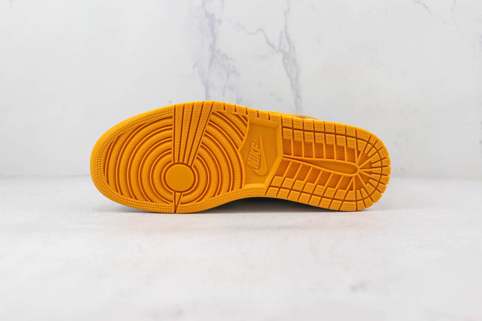 乔丹Air Jordan 1 High OG Yellow Toe纯原版本高帮AJ1黑黄脚趾篮球鞋原档案数据开发 货号:555088-711