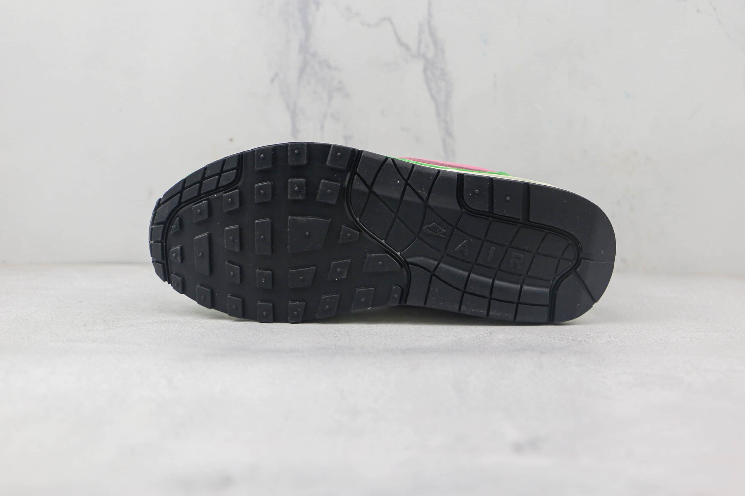 耐克Nike Air Max 1纯原版本麂皮棕绿粉Max1气垫鞋原楦头纸板打造 货号：DR9773-300