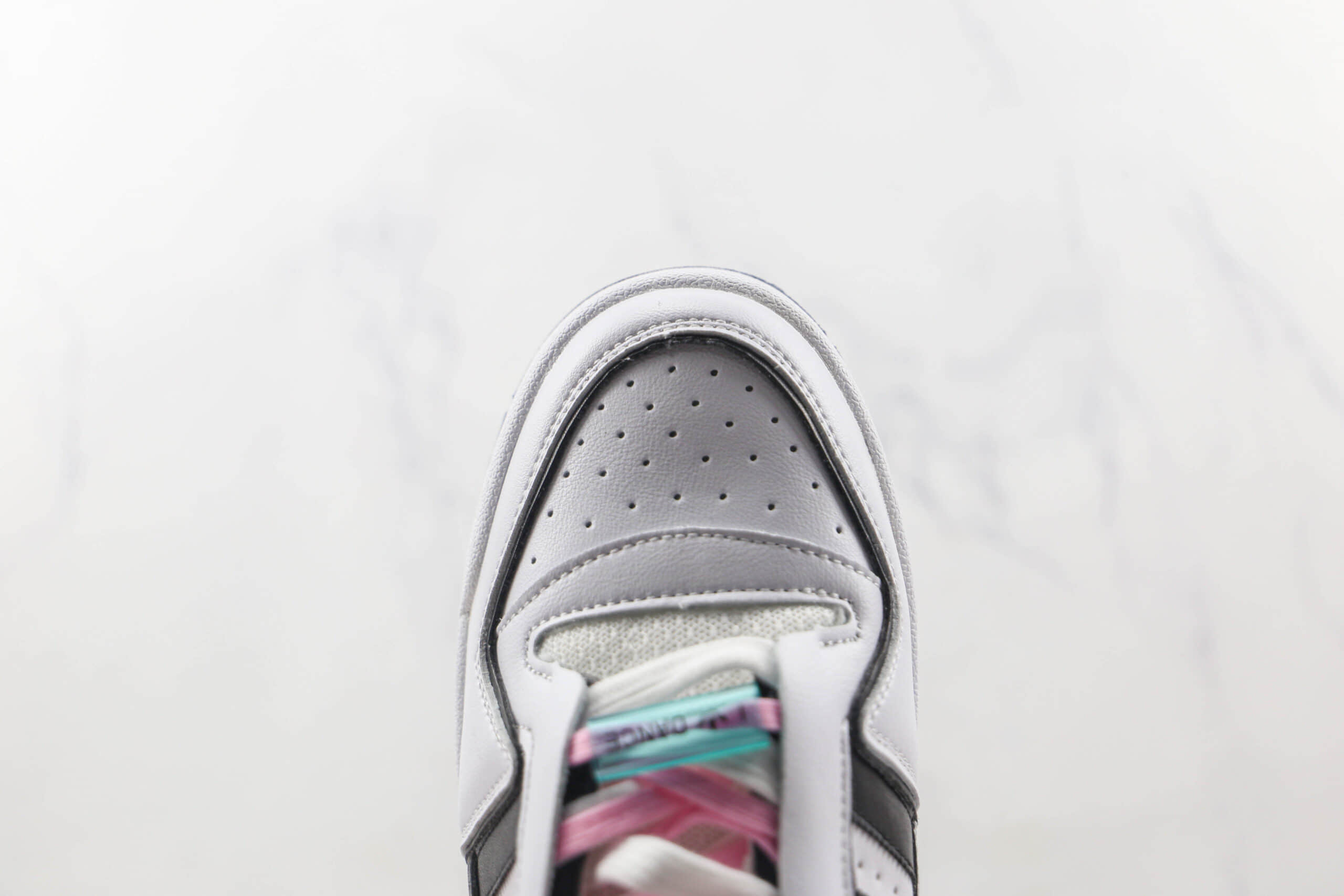 阿迪达斯Adidas originals Forum 84 low纯原版本白色Forum84魔术贴板鞋原楦头纸板打造 货号:FY5223