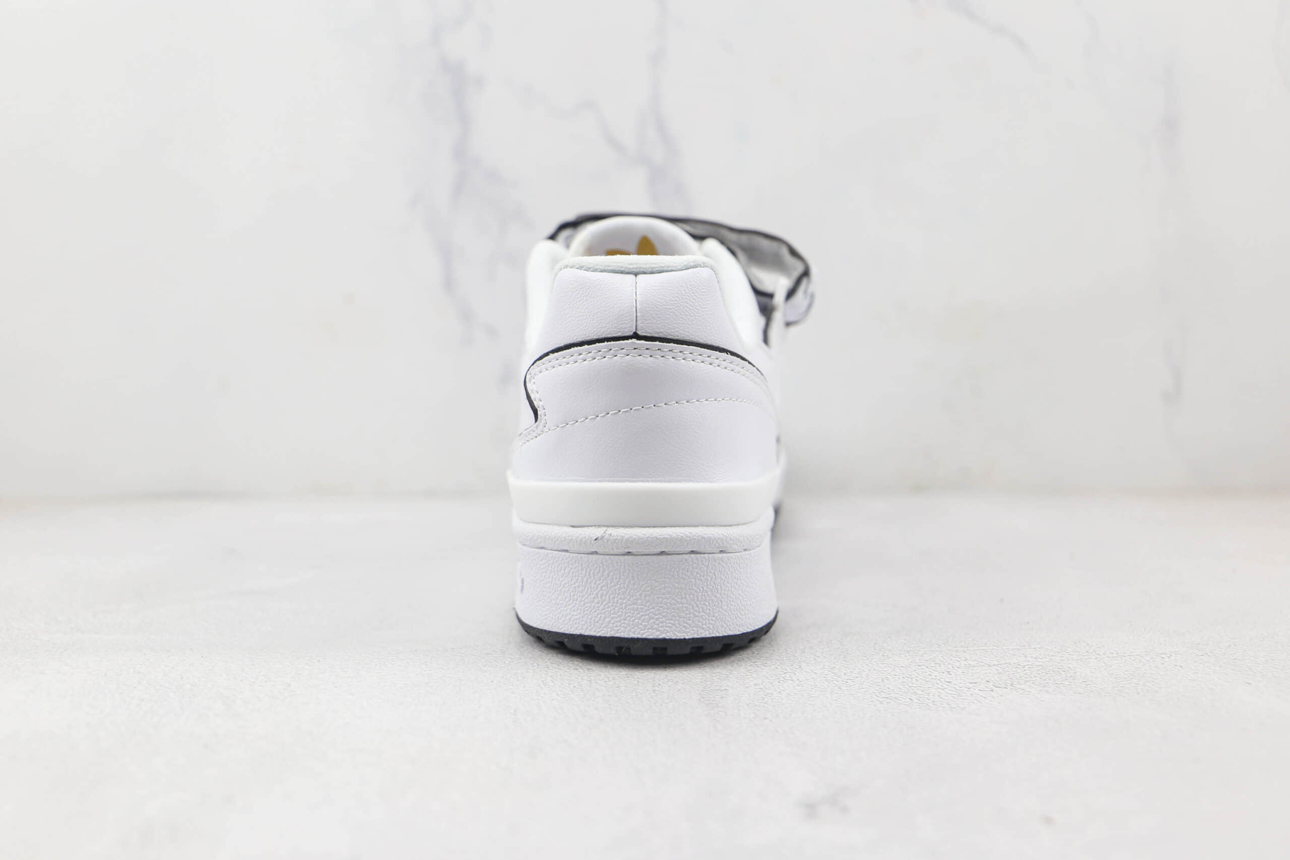 阿迪达斯Adidas originals Forum 84 low纯原版本白色Forum84魔术贴板鞋原楦头纸板打造 货号:FY5223