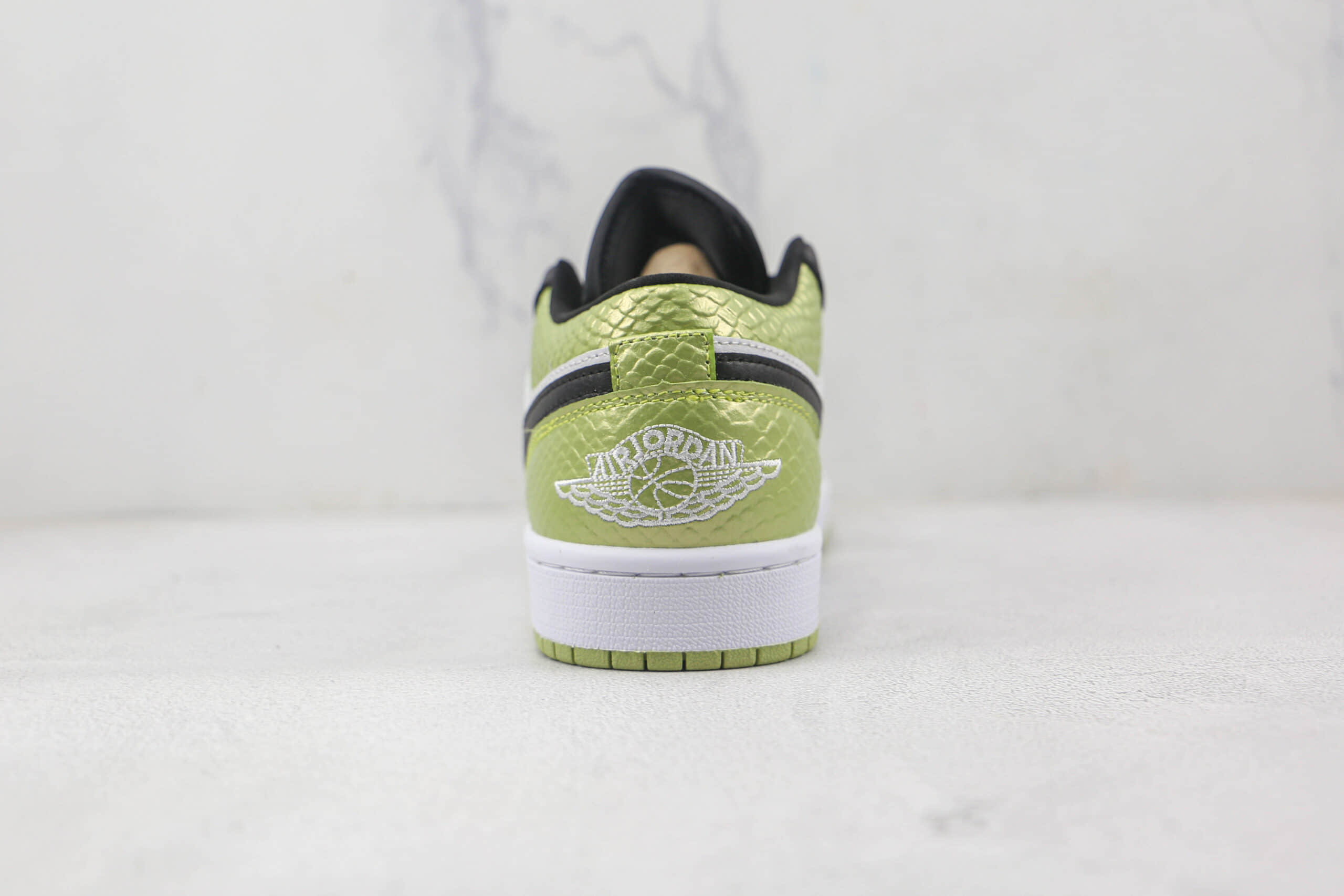 乔丹Air Jordan 1 Low Vivid Green Snakeskin纯原版本蛇纹黑绿脚趾低帮AJ1板鞋原鞋开模 货号:DX4446-301