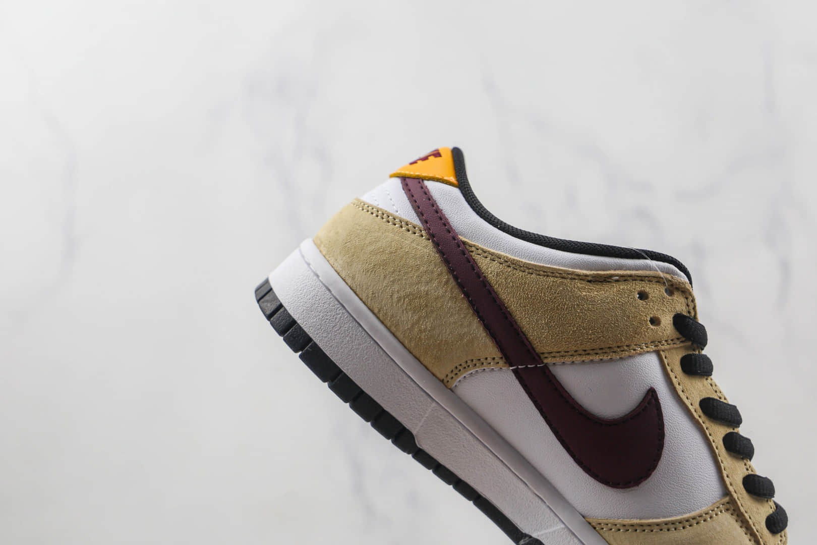 耐克Nike Dunk Low纯原版本低帮DUNK酒红钩板鞋原楦头纸板打造 货号：304292-161