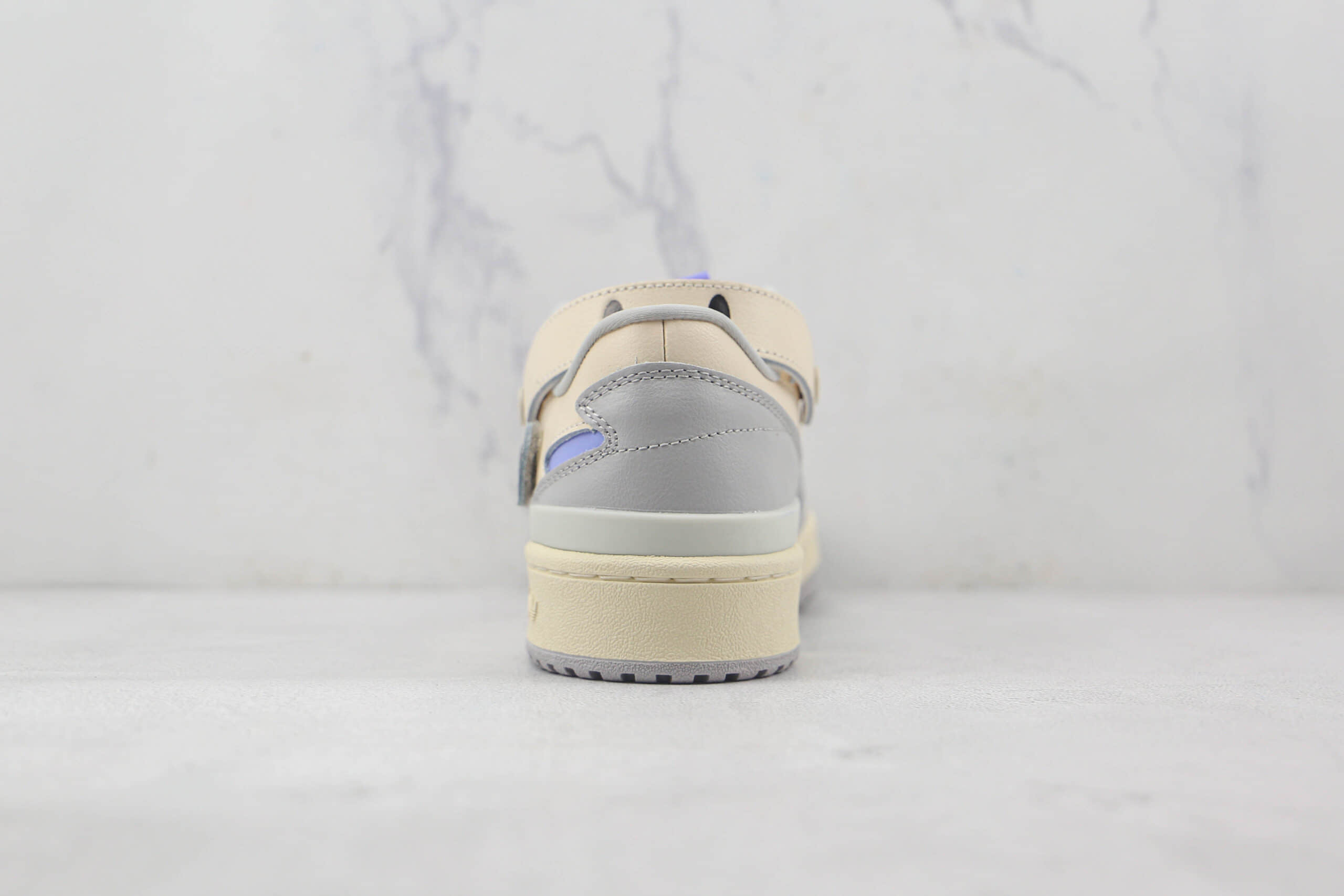 阿迪达斯Adidas originals Forum 84 low纯原版本低帮Forum84魔术贴复古板鞋原楦头纸板打造 货号:GW4426