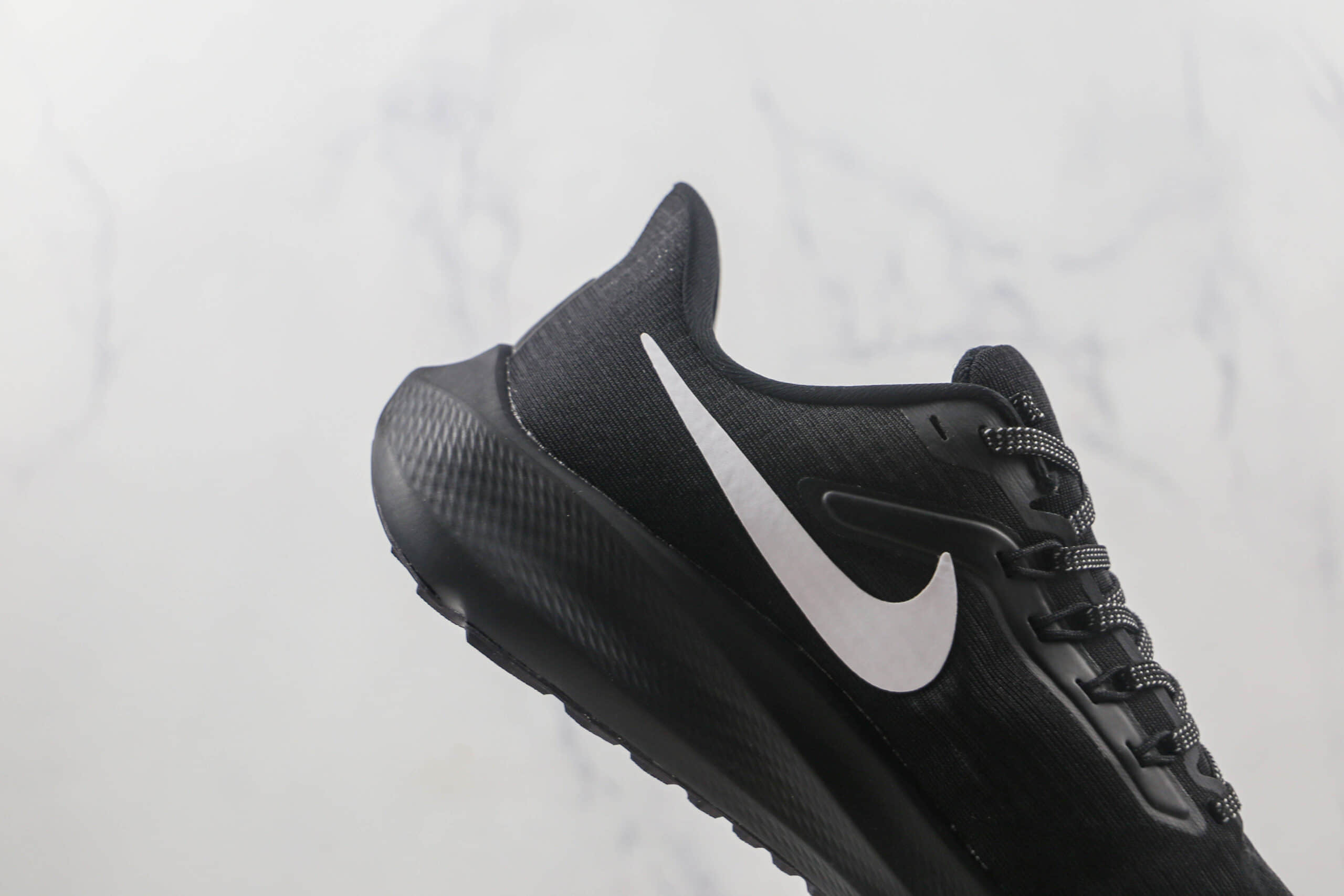 耐克Nike Air Zoom Pegasus 39纯原复刻版本登月39代黑色白钩针织跑鞋原盒原标 货号：DH4071-002