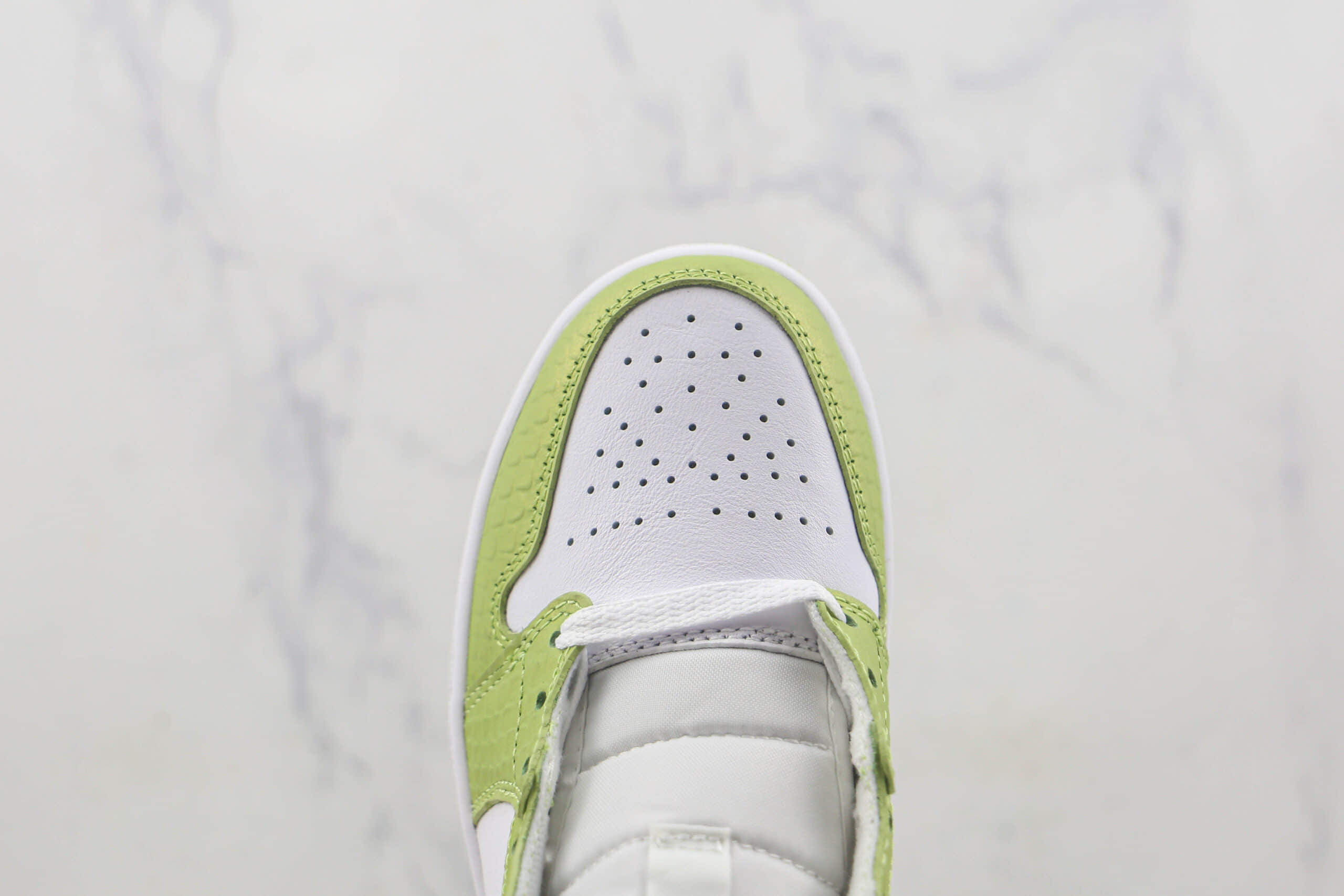 乔丹Air Jordan 1 Mid SE Green Python莆田纯原复刻中帮AJ1绿色蟒蛇配色板鞋原楦头纸板打造 货号:DV2959-113