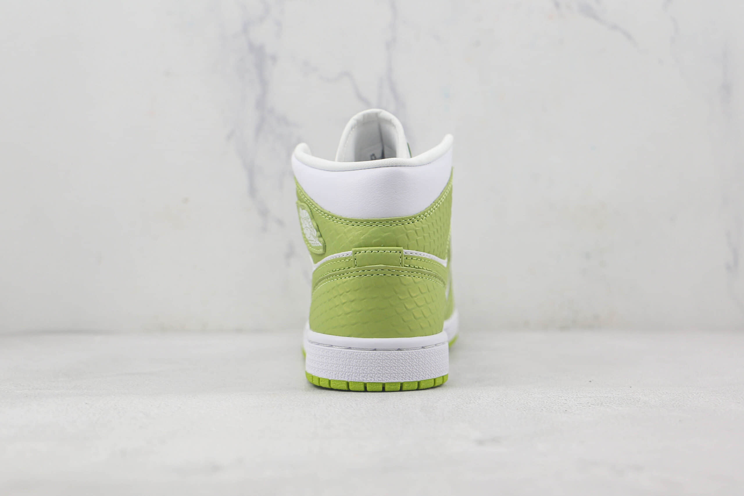 乔丹Air Jordan 1 Mid SE Green Python莆田纯原复刻中帮AJ1绿色蟒蛇配色板鞋原楦头纸板打造 货号:DV2959-113